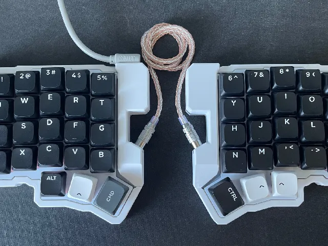 Slim Silakka54 screwless case
