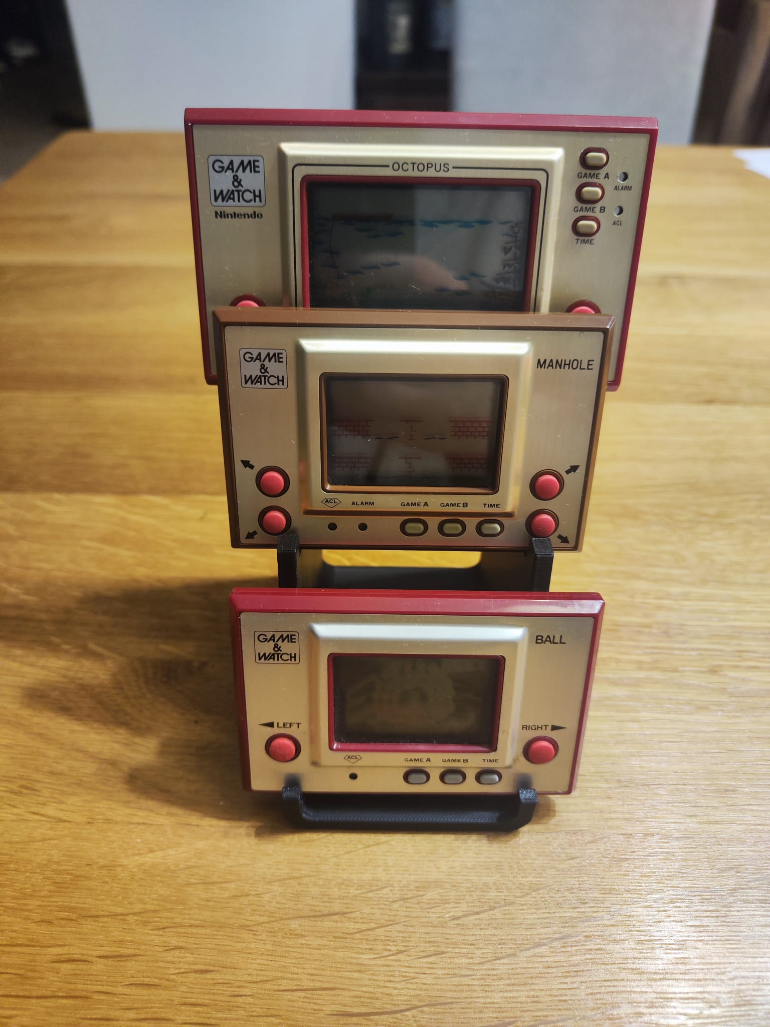 Triple Game & Watch Display Stand (3-Slot, Staggered)