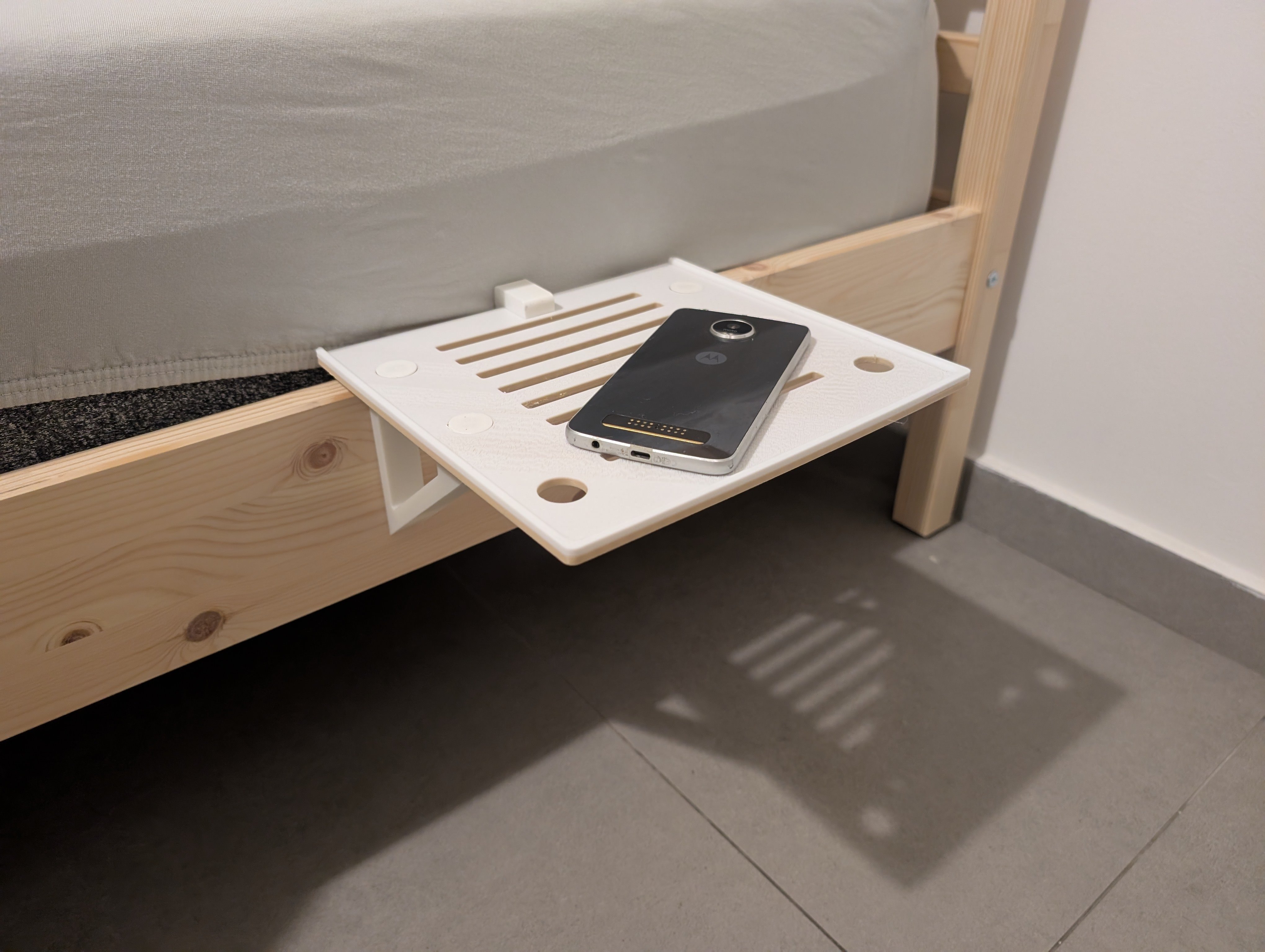 Side bed shelf