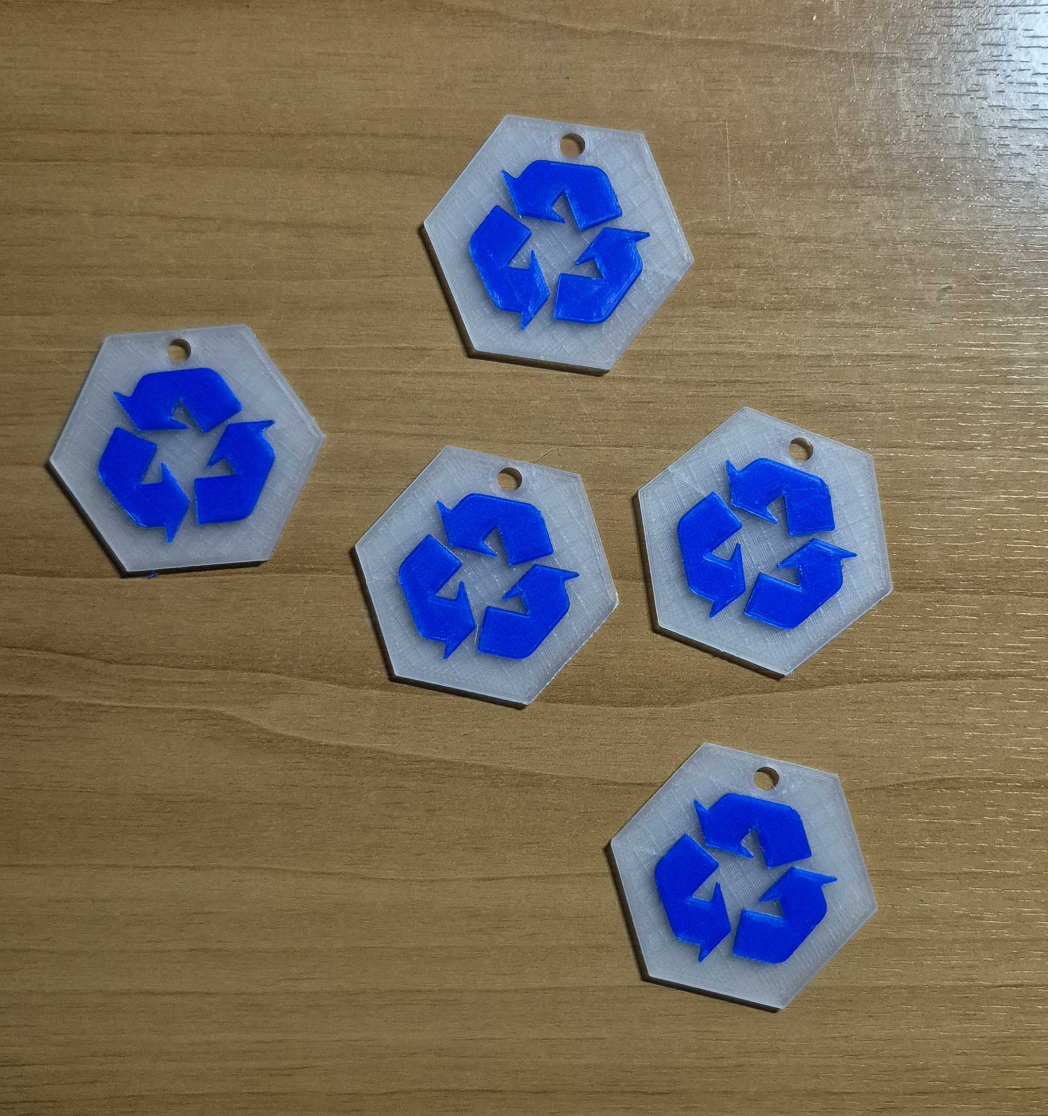 Recycle keychain