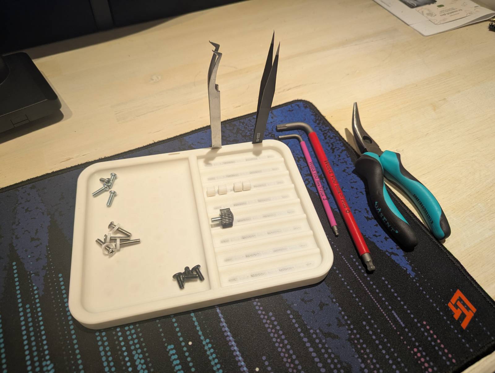Magnetic Parts Tray + Multi-board/connect holder