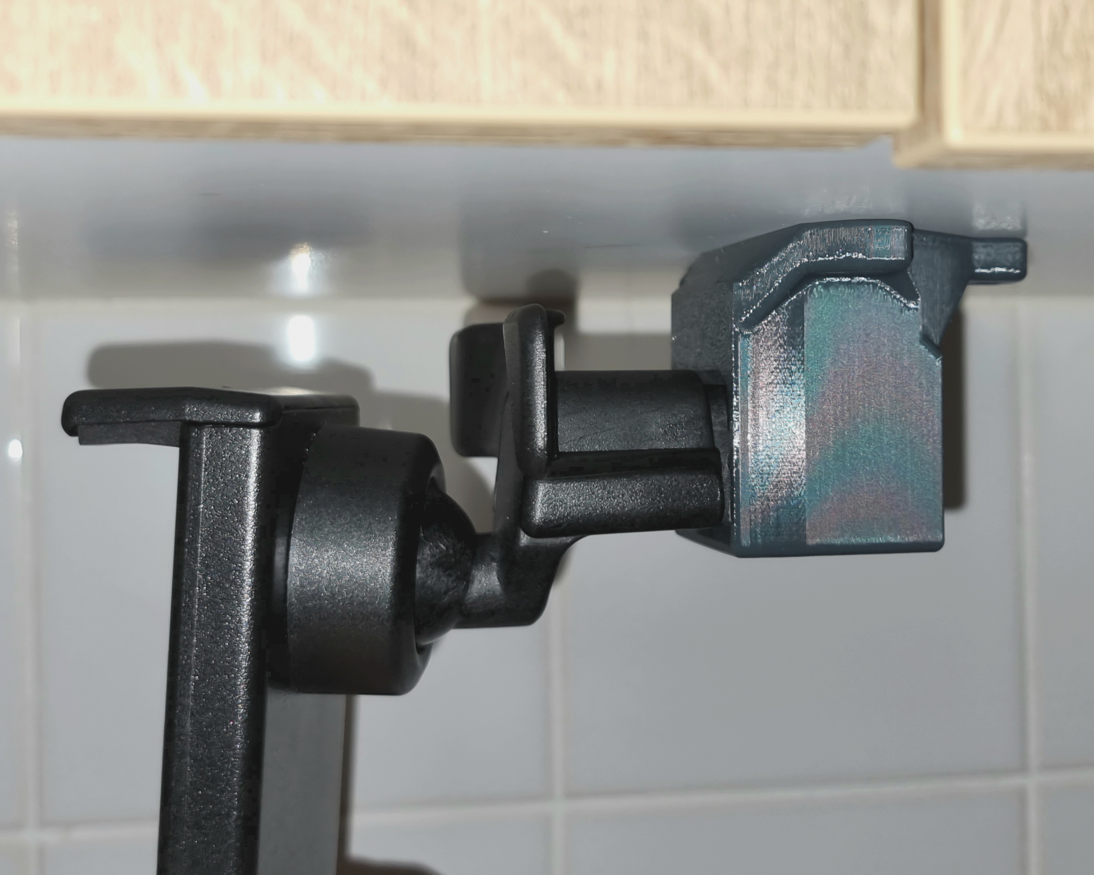 Skoda tablet holder furniture adapter