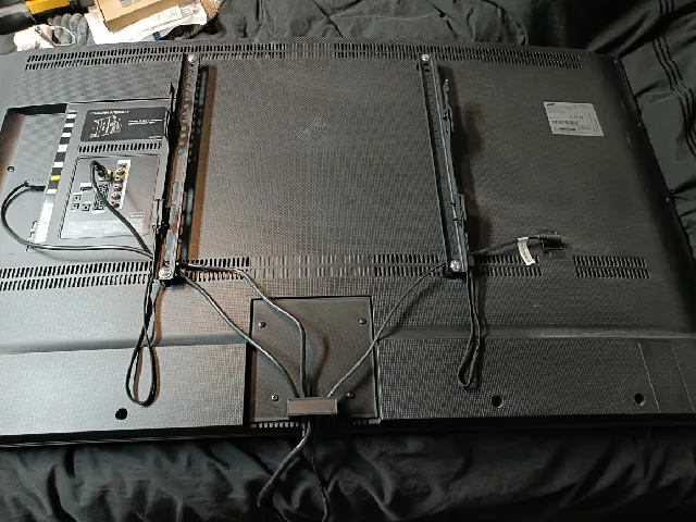 cable guide for foot wallmount for samsung tv