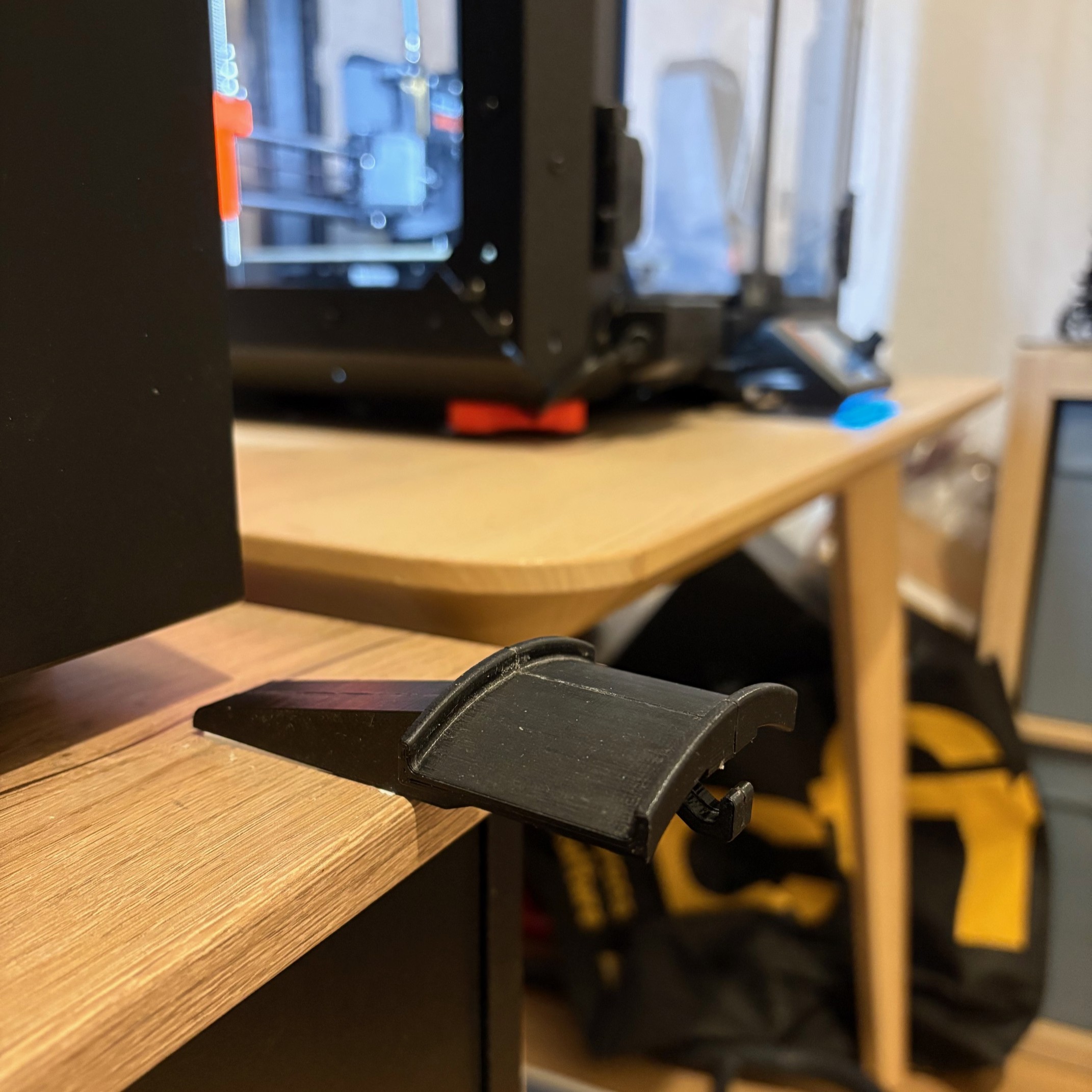 Headset Hanger for Desk — thumbnail 2