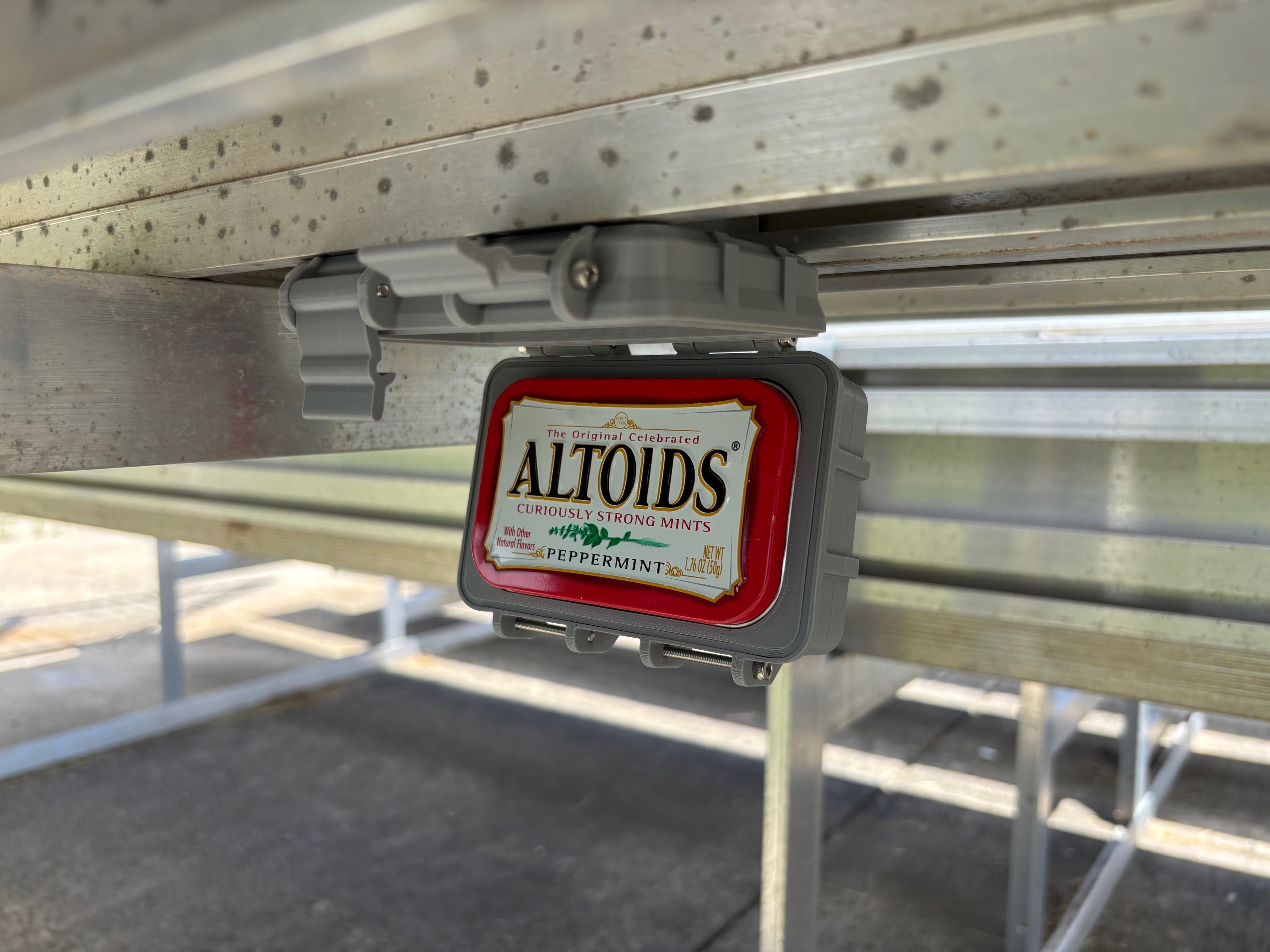 Altoids Box Geocache Holder for Baseball Bleachers (Parametric box remix)