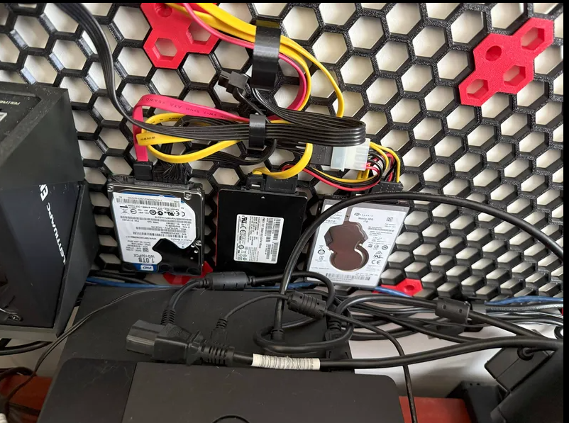 2.5" HDD Honeycomb storage wall brackets.