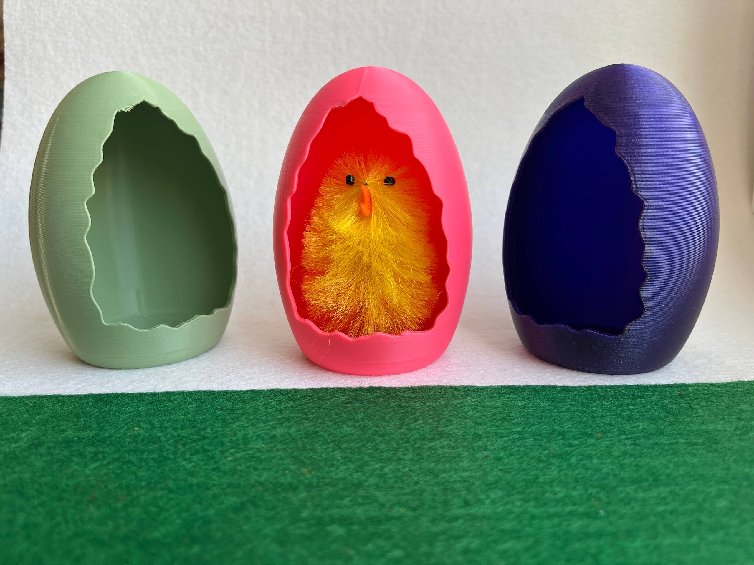 Cracked Easter Egg Decoration