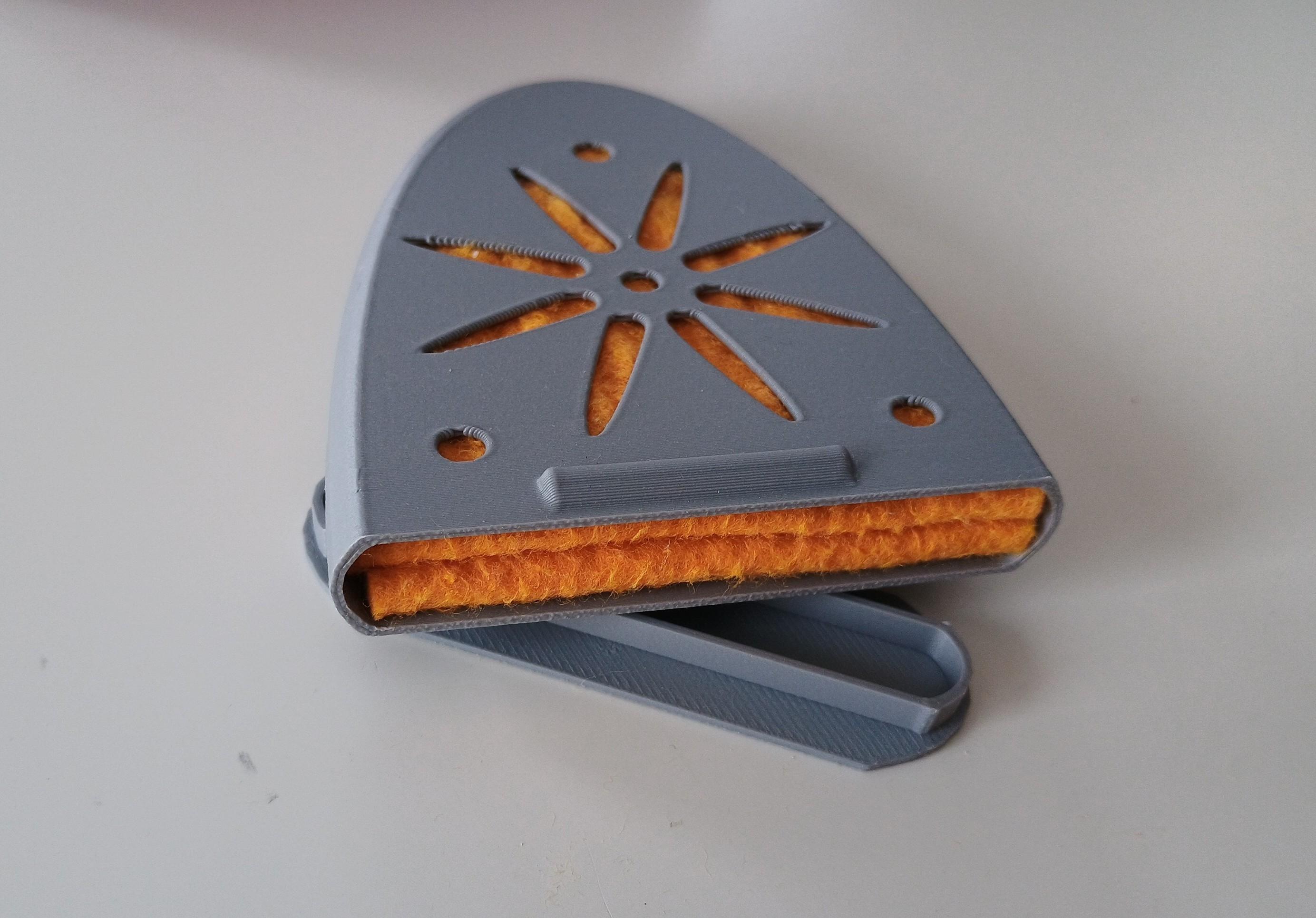 Guitar Humidifier