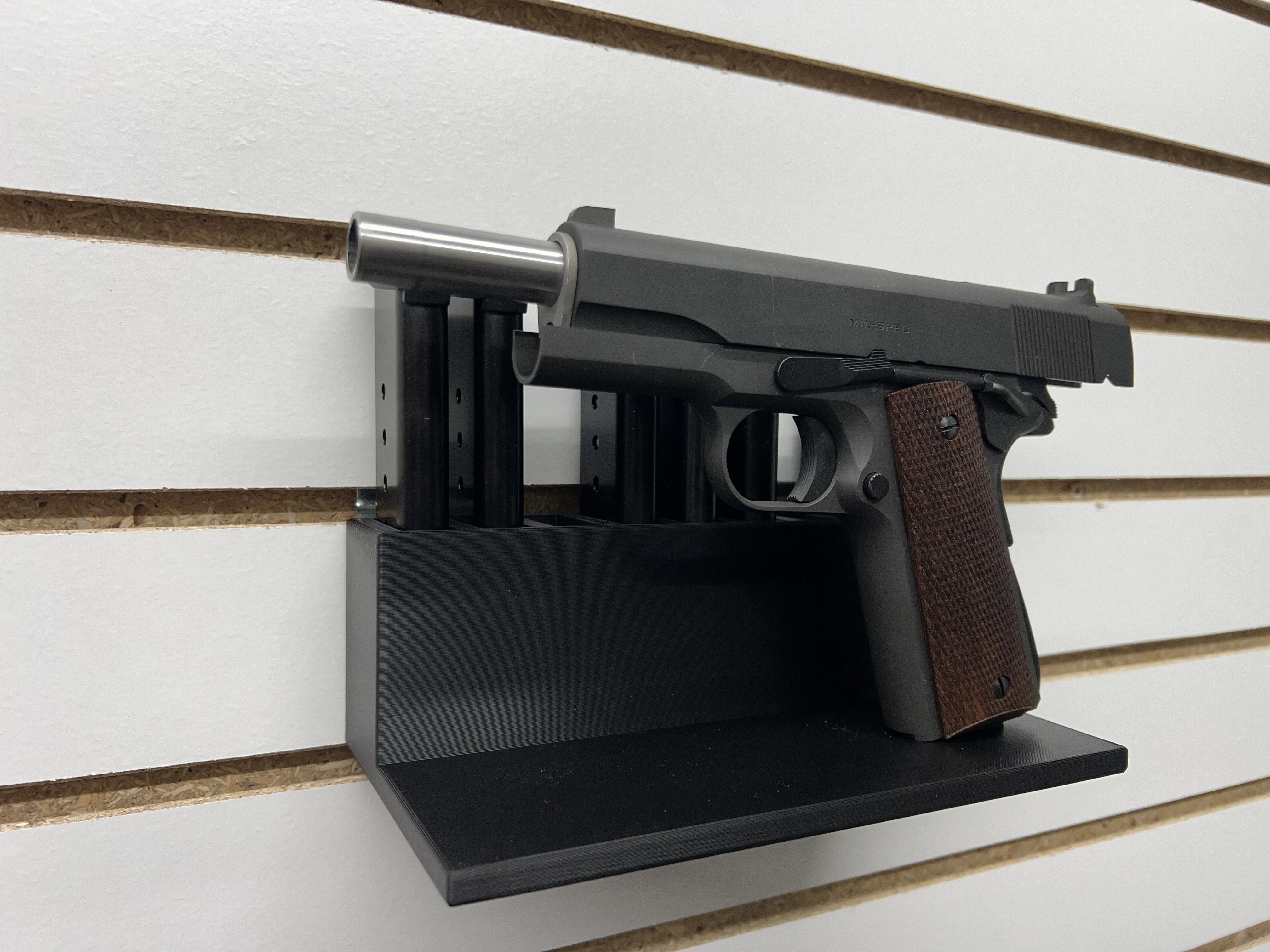1911 and magazine mount for slatwall