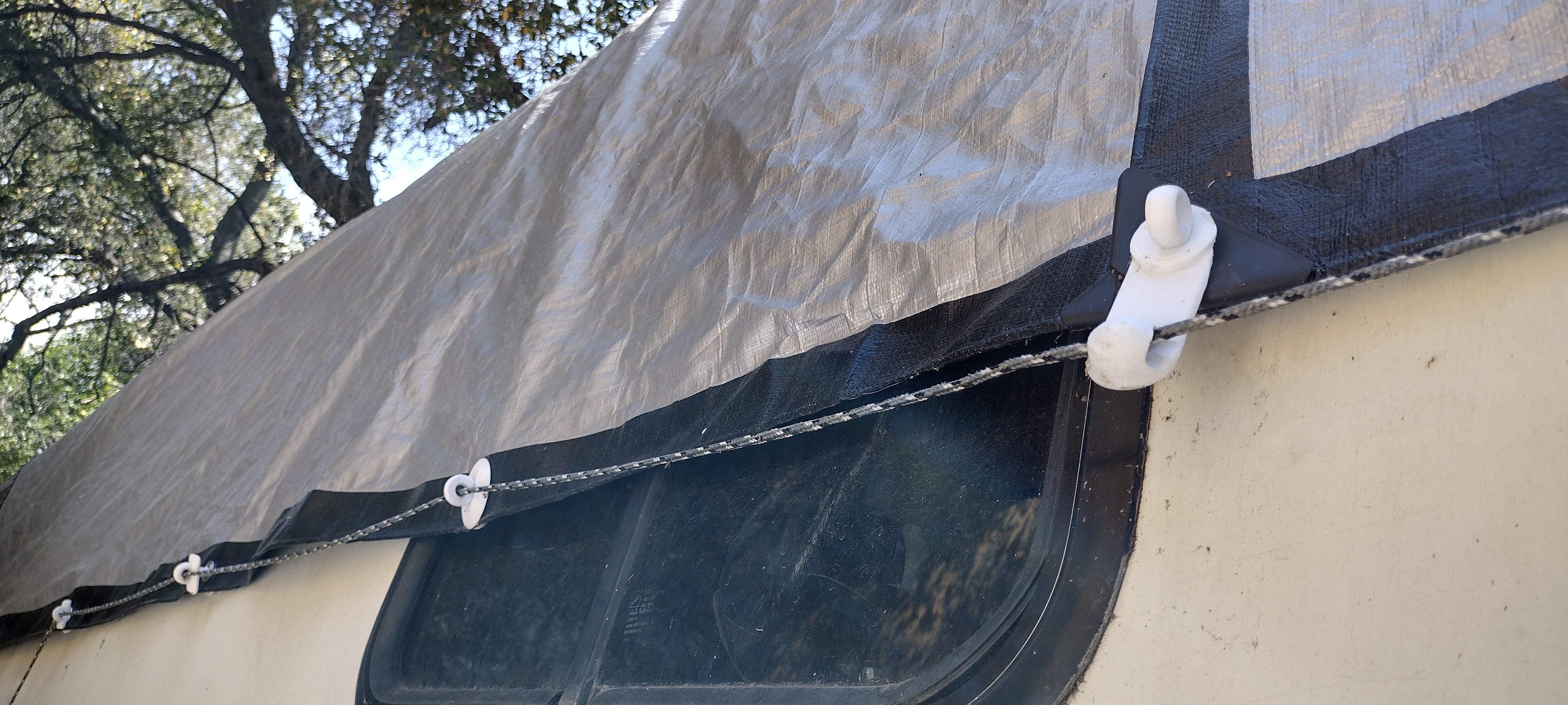 Tarp Helpers — thumbnail 2