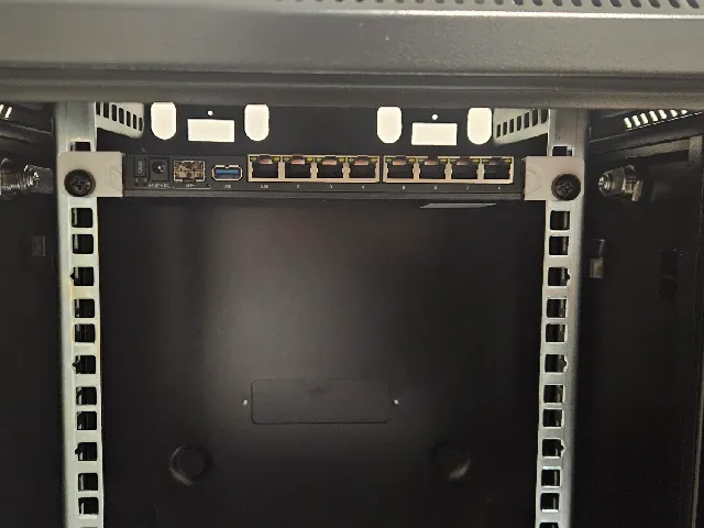 Mikrotik L009/RB5009 10-inch rackmount with M3