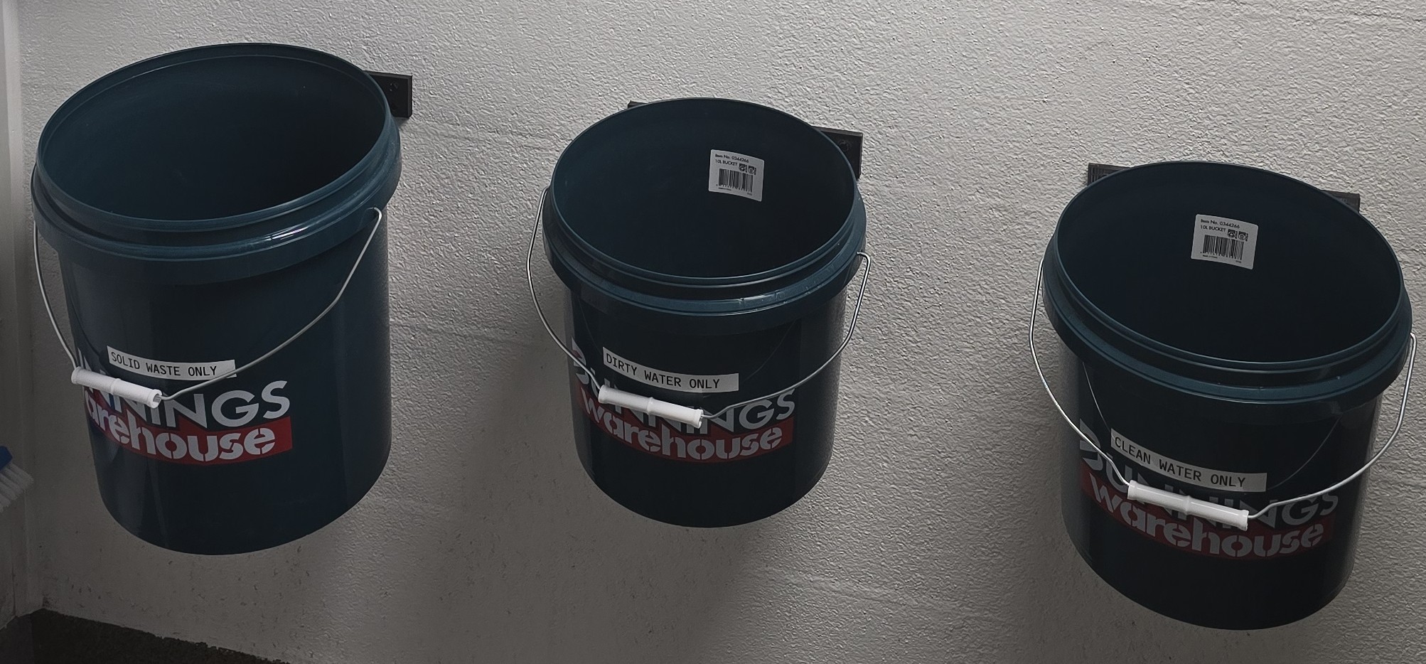 Wall mount for 10L or 20L Buckets