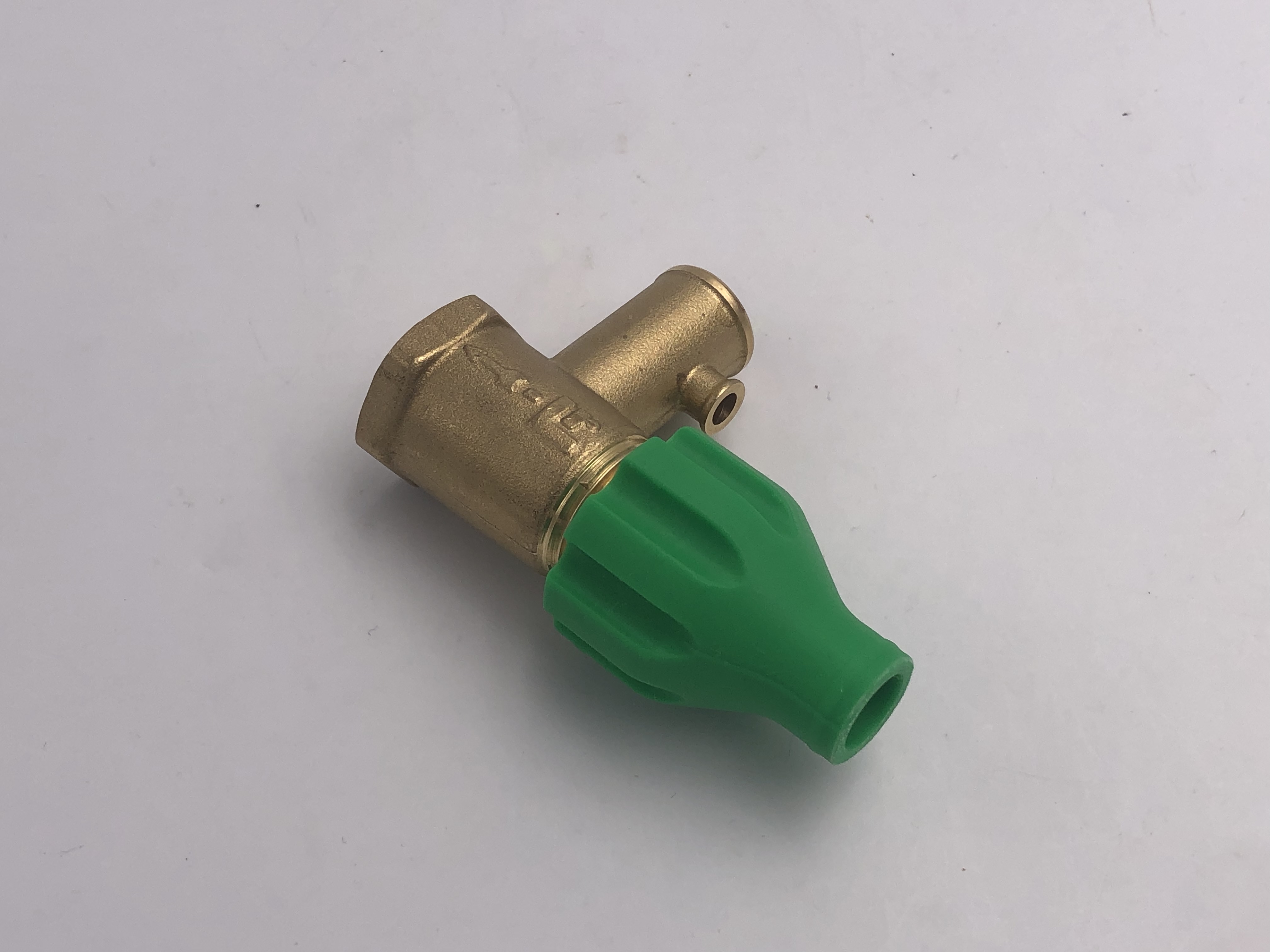 Boiler Drain Adapter for Pressure Relief Valve – 1/2” BSPP to Garden Hose — thumbnail 3
