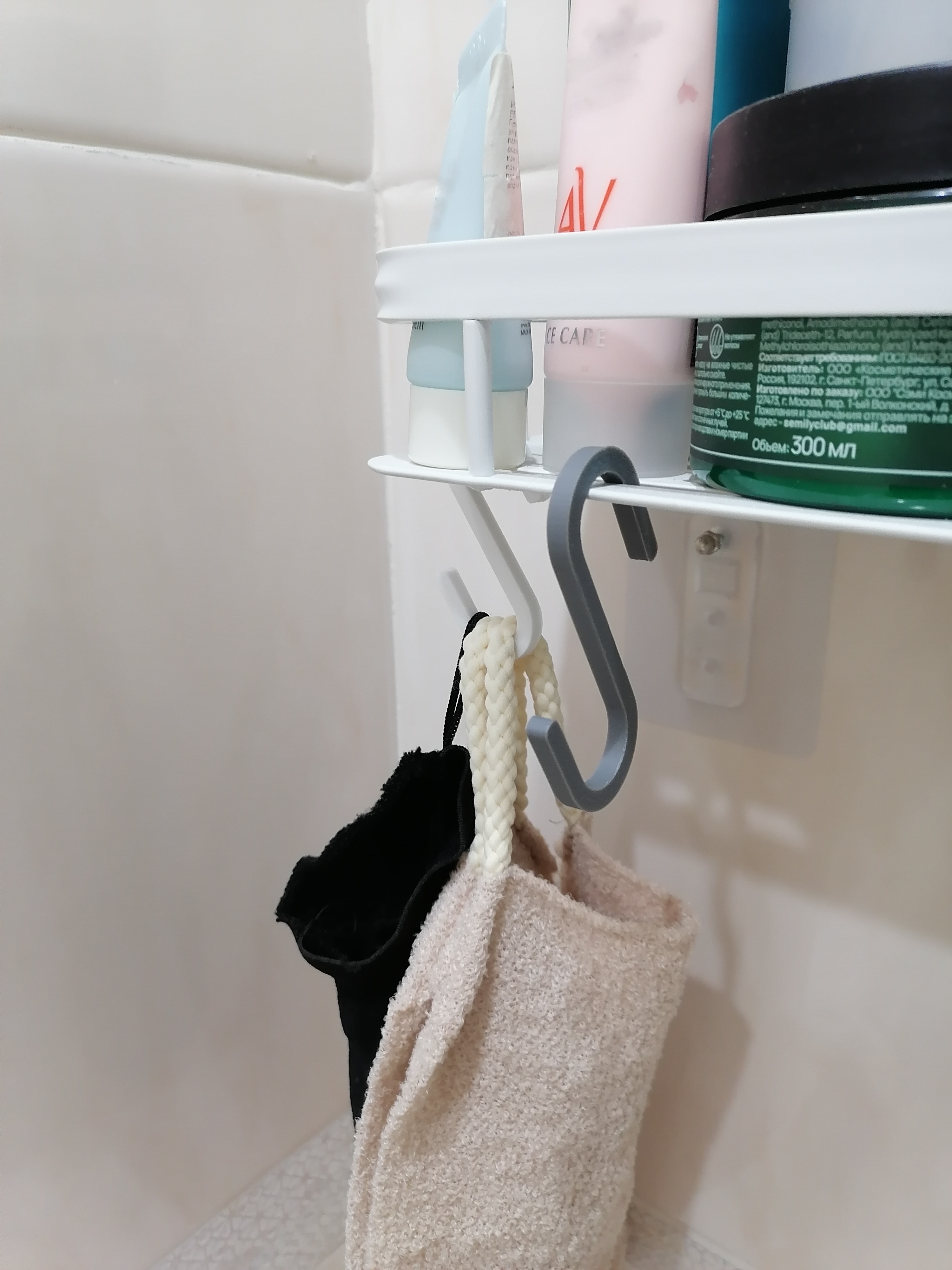 Hook for washcloths