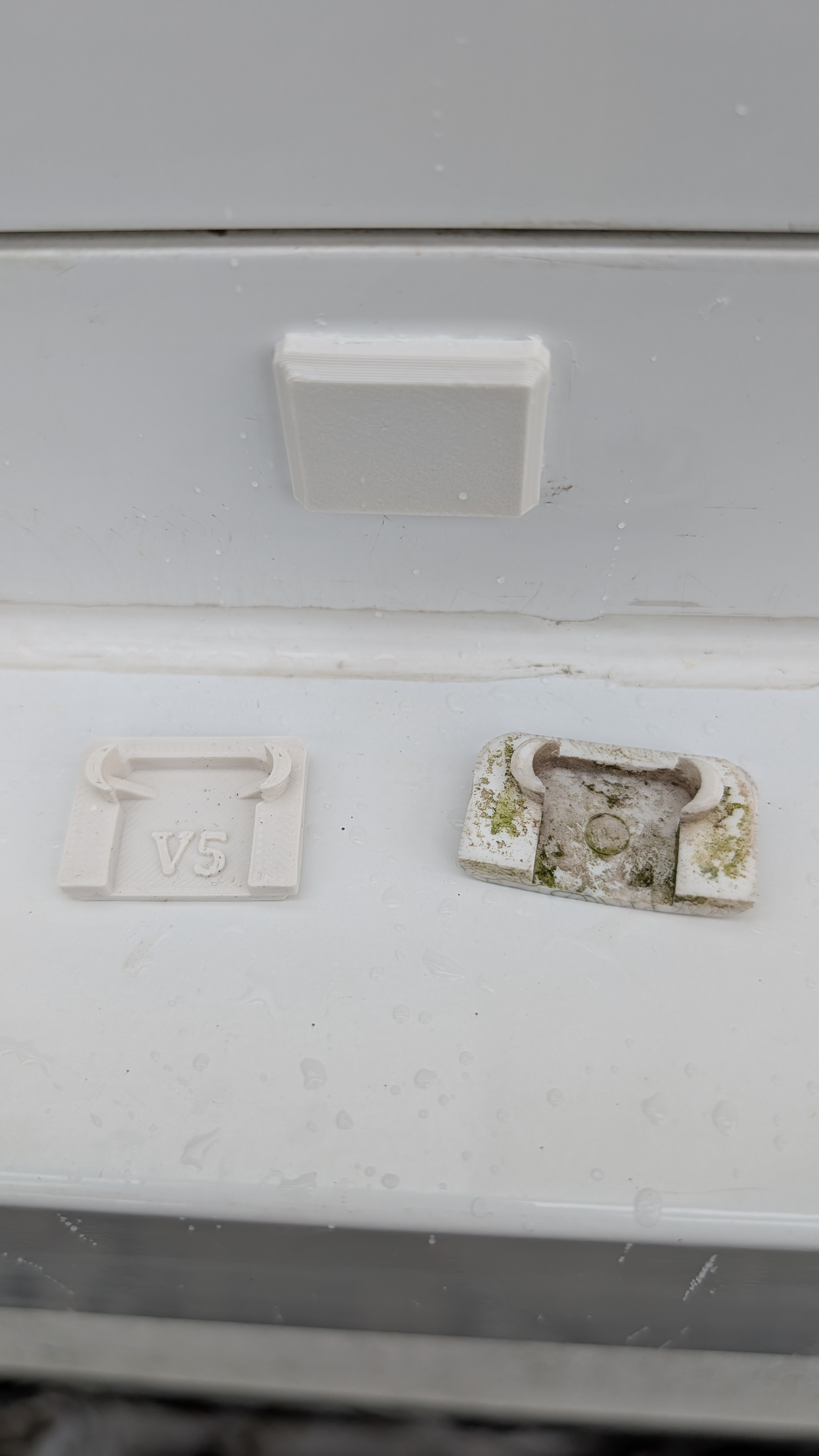 Water Slot Cap - Wasserschlitzkappe - for aluminum windows from schüco early 2000