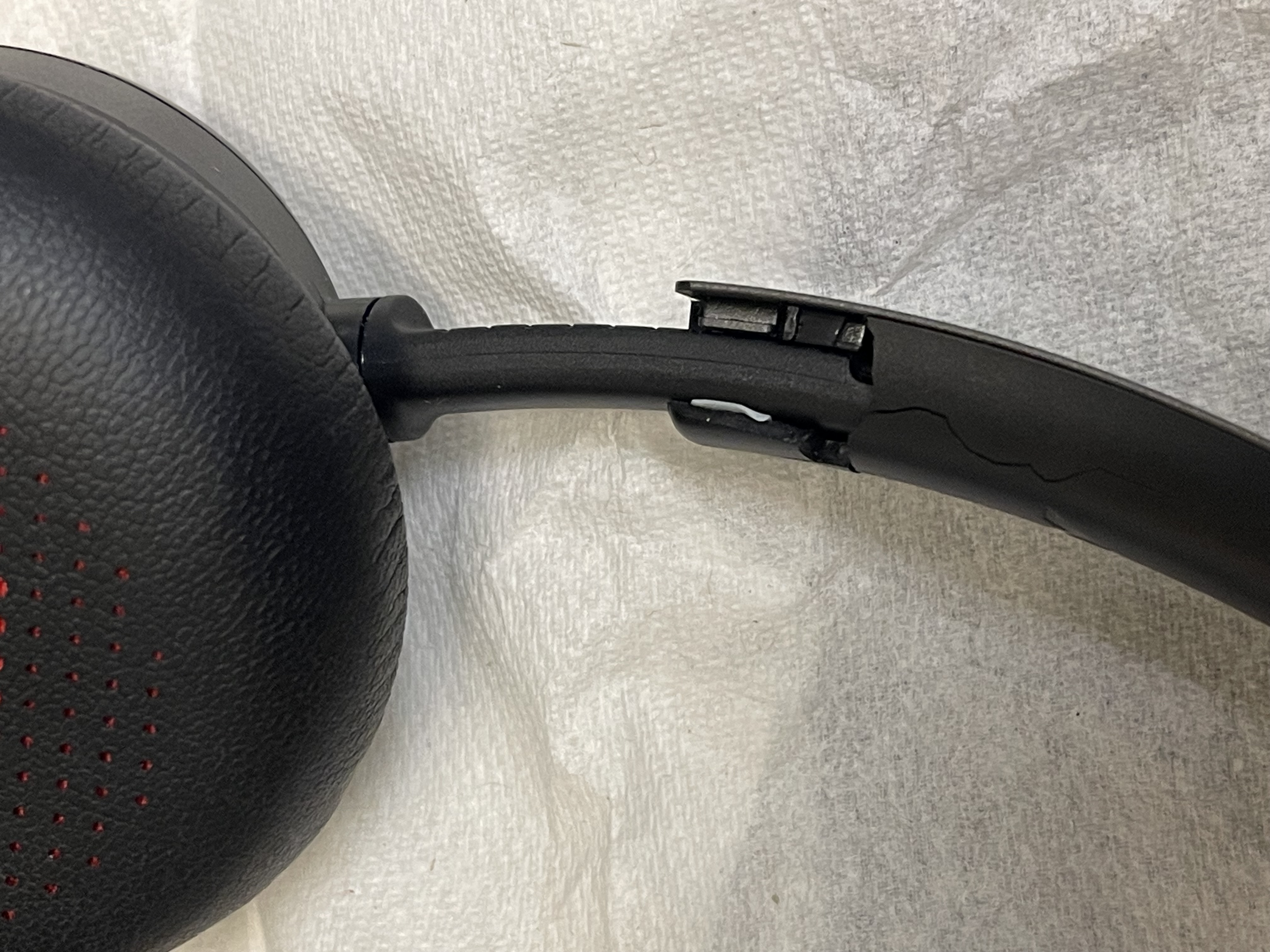 Poly_Voyager 4320 Headset crack repair.