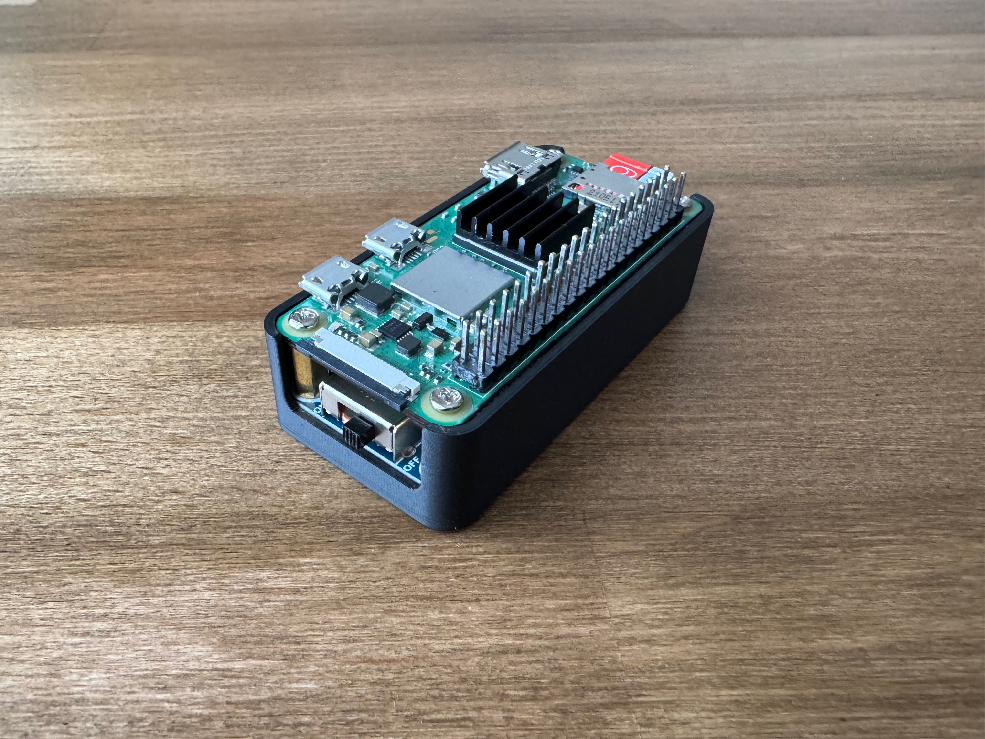 Miniatura 2 do modelo 3D Raspberry Pi Zero 2 WH Waveshare UPS Case