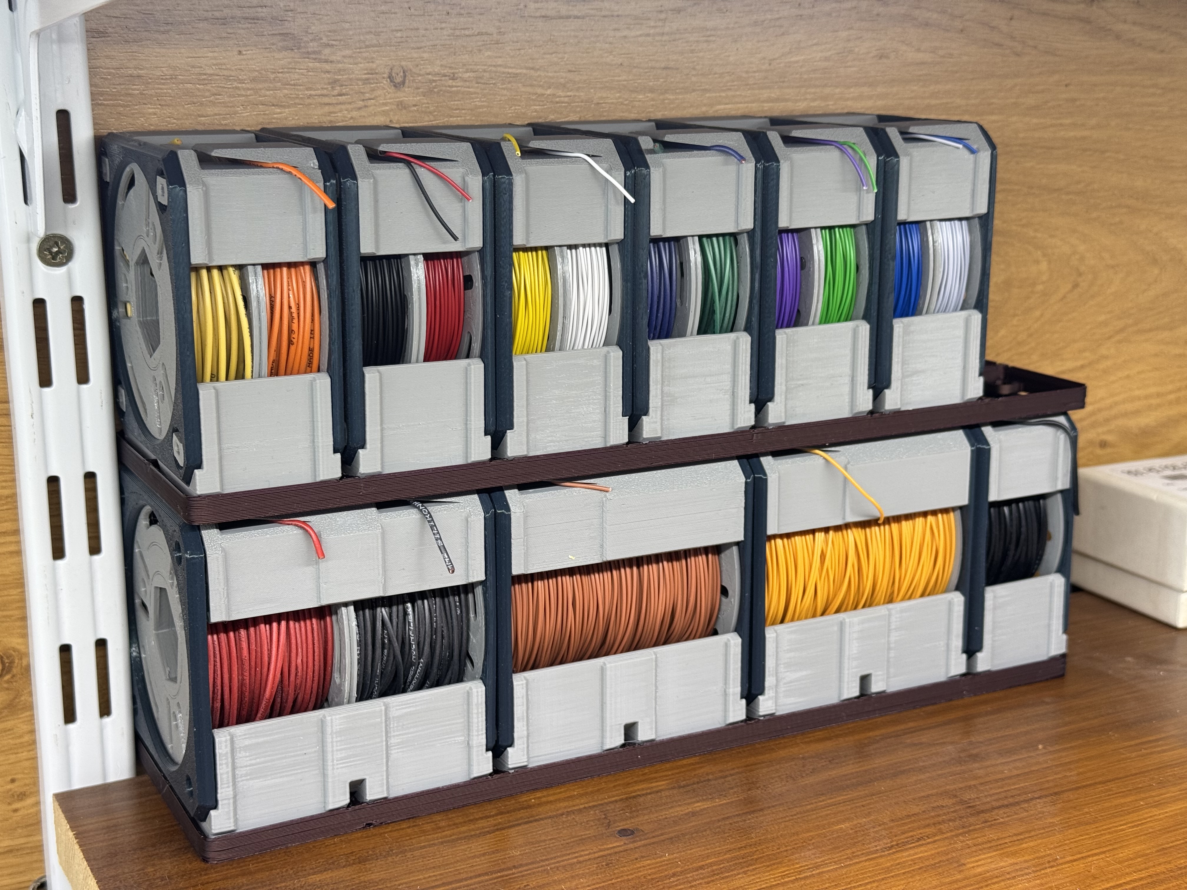 Miniatura 4 do modelo 3D Cable Spool Holder Gridfinity