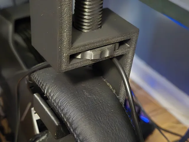 Headphone Desk Hanger Remix