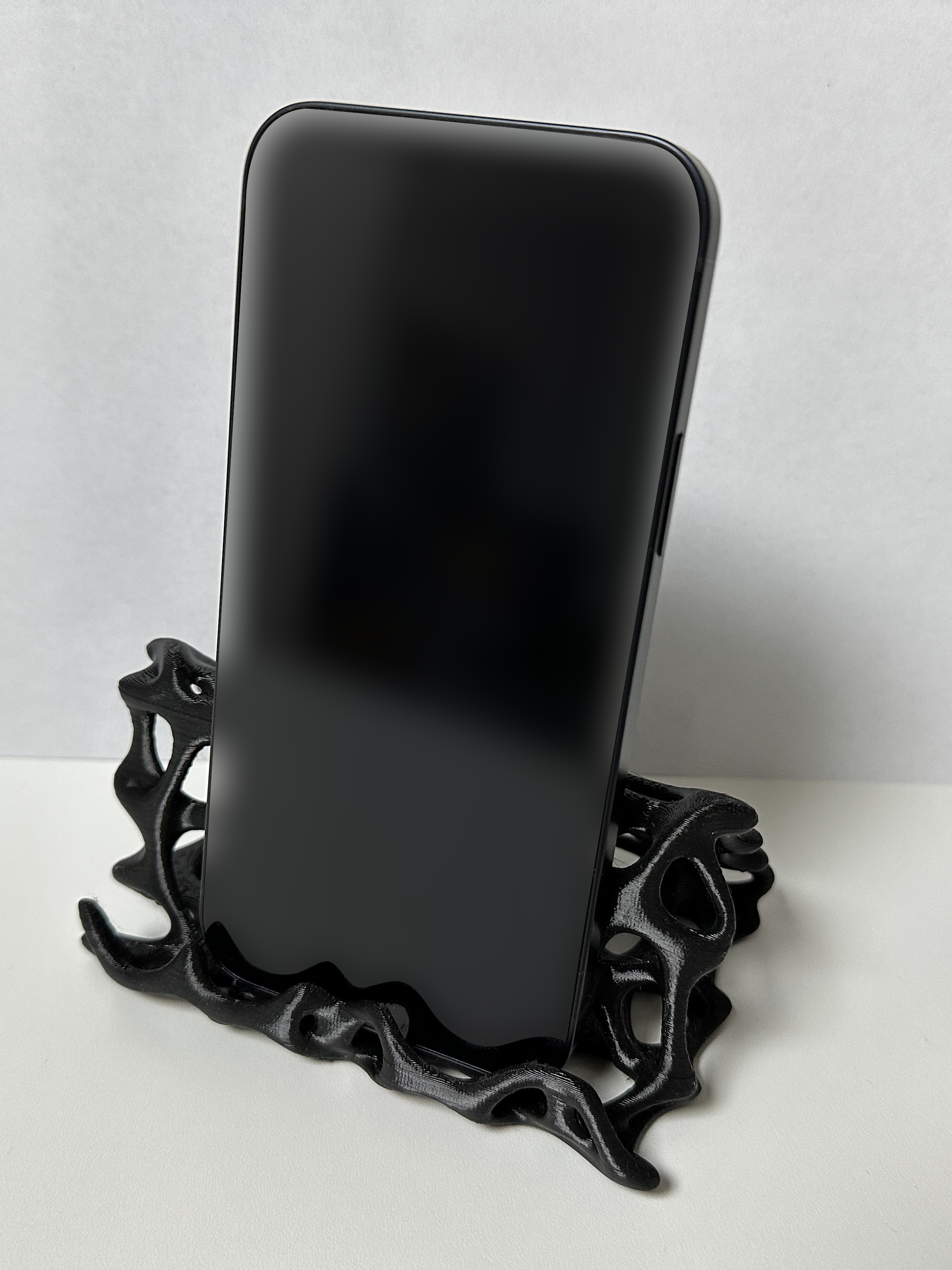 Smartphone & Tablet Stand - Voroni - Wraith-Edition - 12 cm Wide – 12 mm Depth