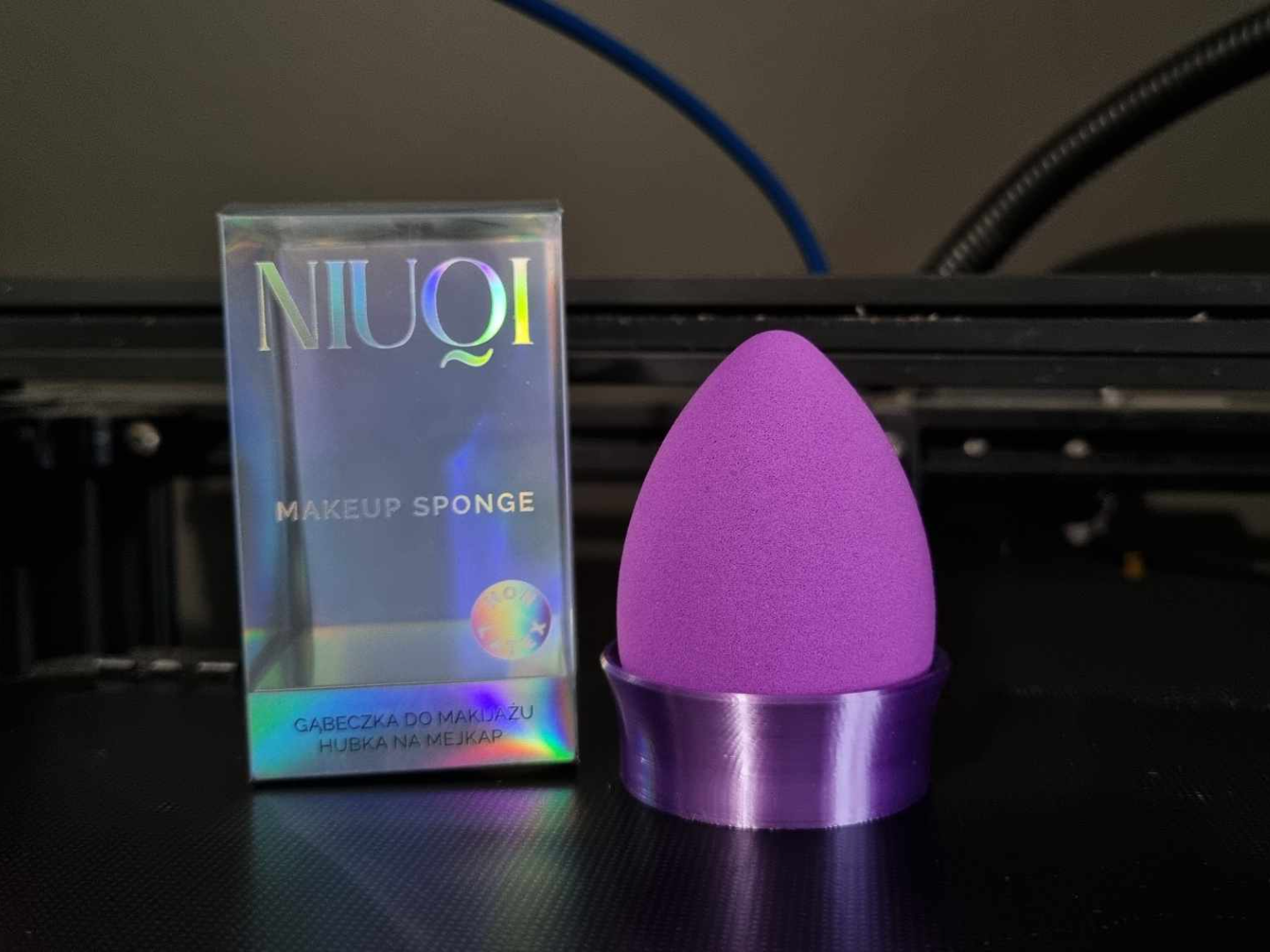Beauty Blender Biedronka edition stand ( NIUQI ) makeup