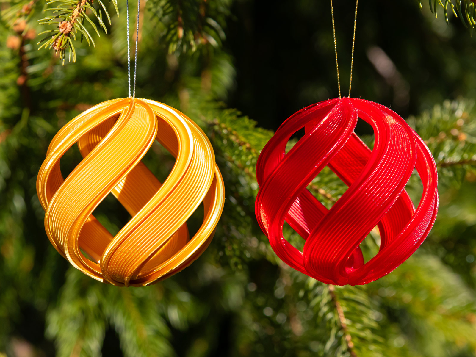 Spiral Ribbon Christmas Ball 2025