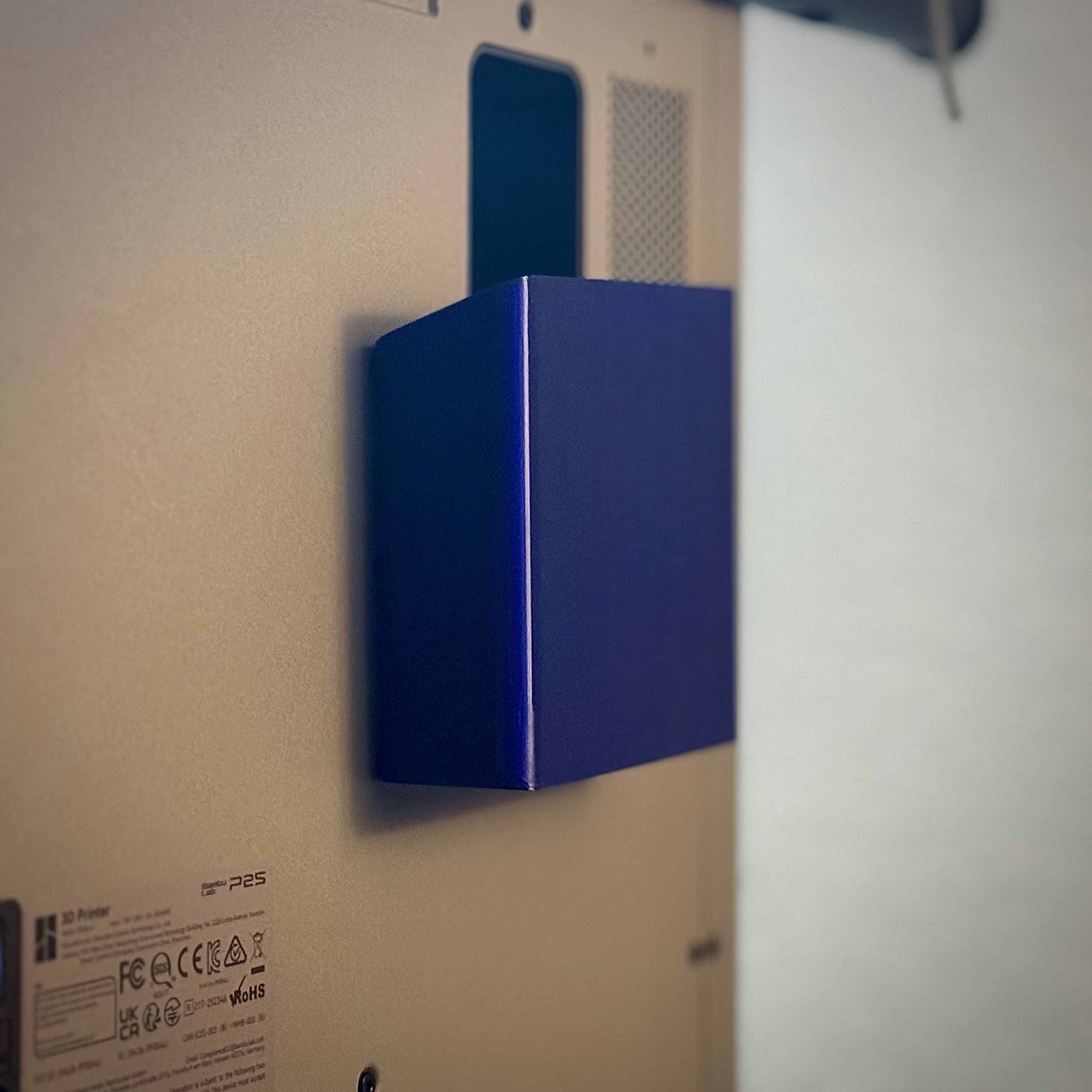 Bambu P2S Purge Bin (5x2mm Magnets)