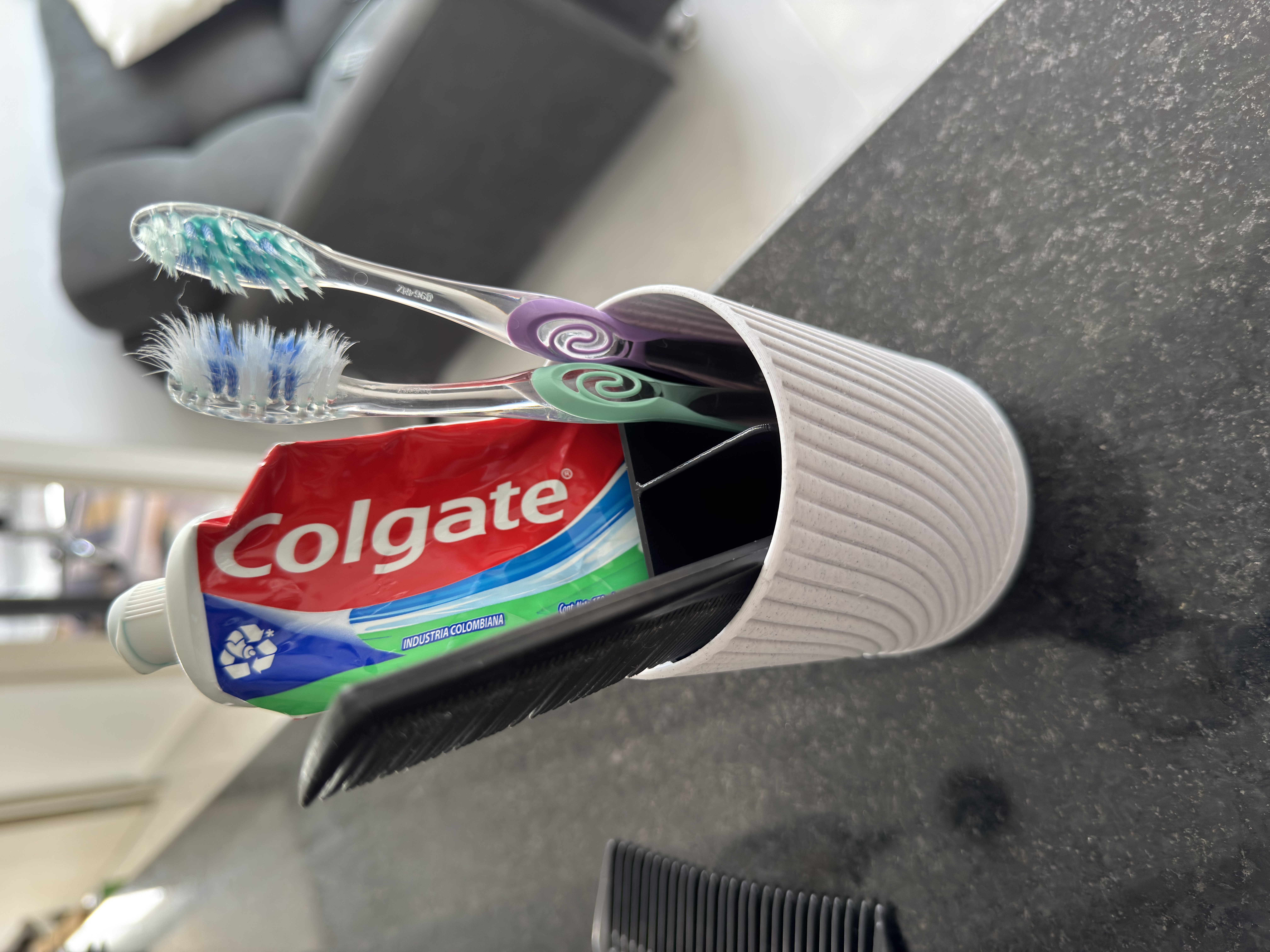 Toothbrush holder set