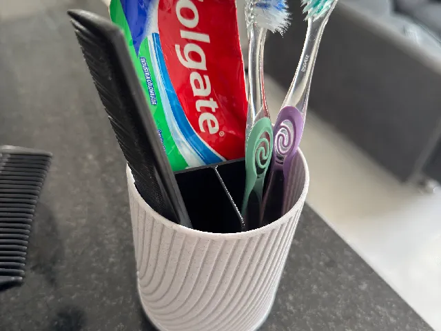 Toothbrush holder set