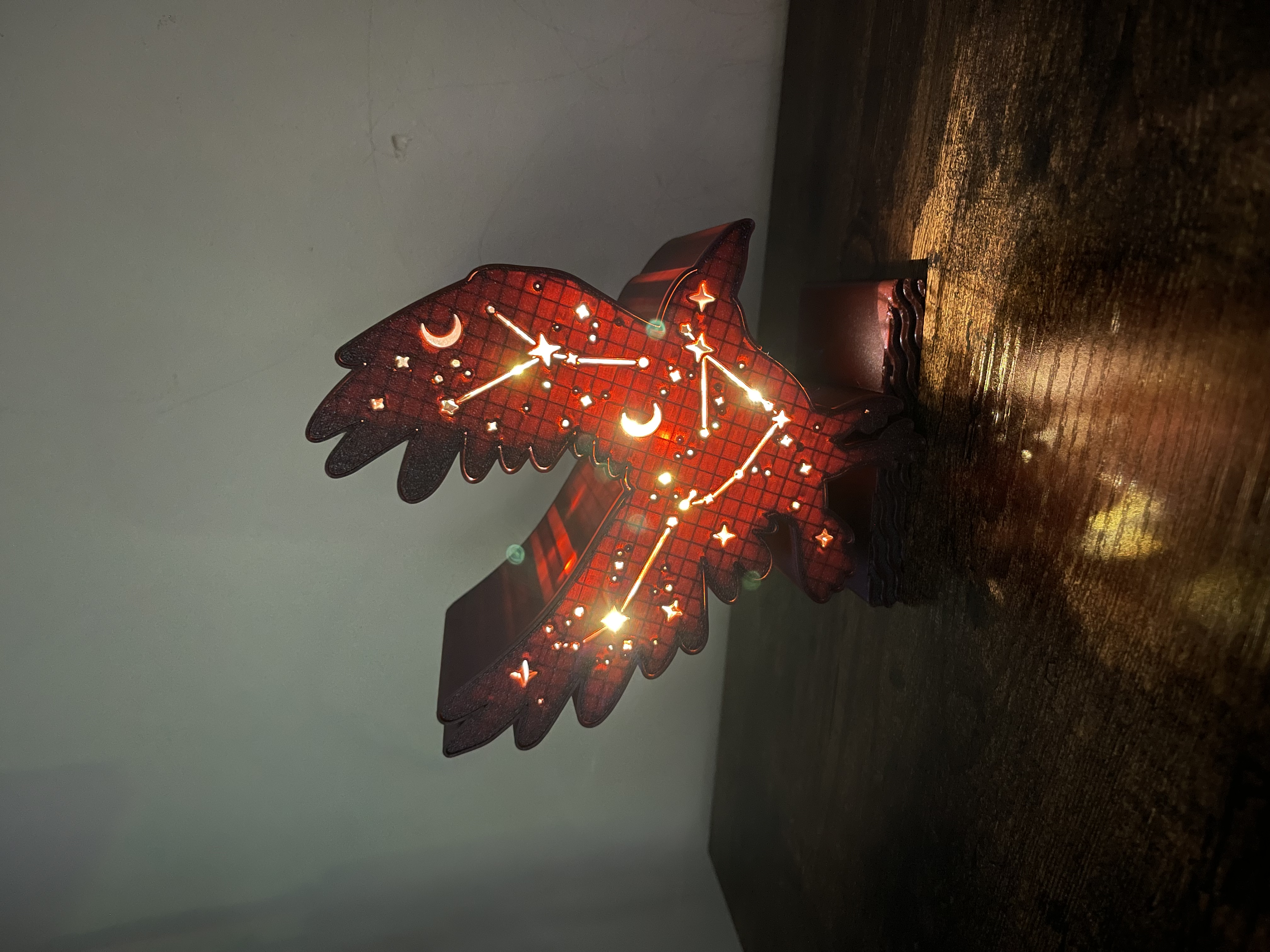 Cosmic Crow – Light-Up Constellation Shelf Display — miniatura 3