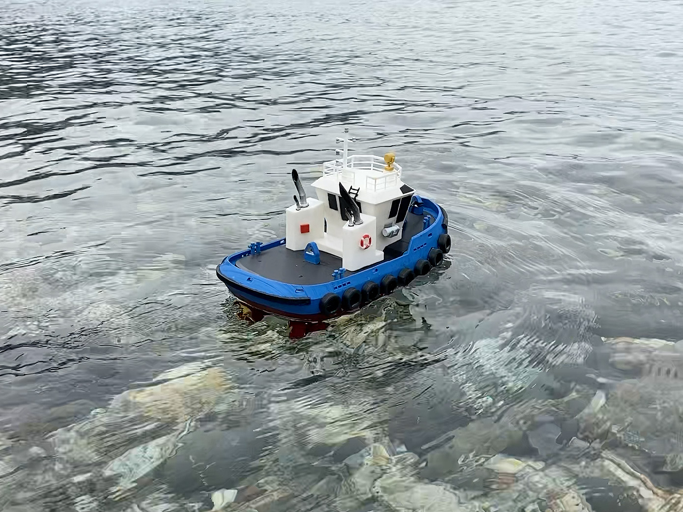 RC Tugboat with Functional Azimuth Thrusters — miniatura 8