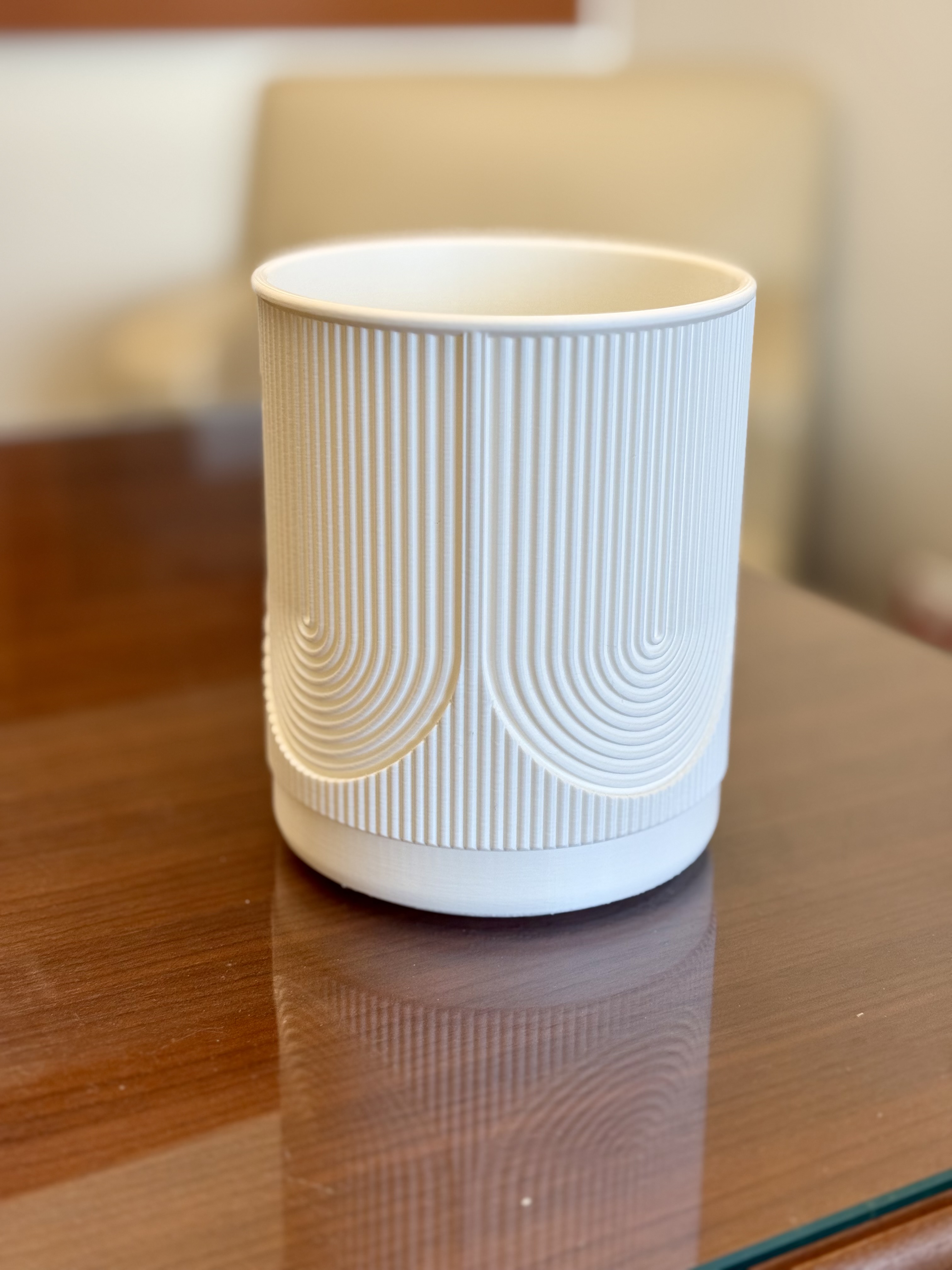 Modern Style Pot 5"D x 6.5"H
