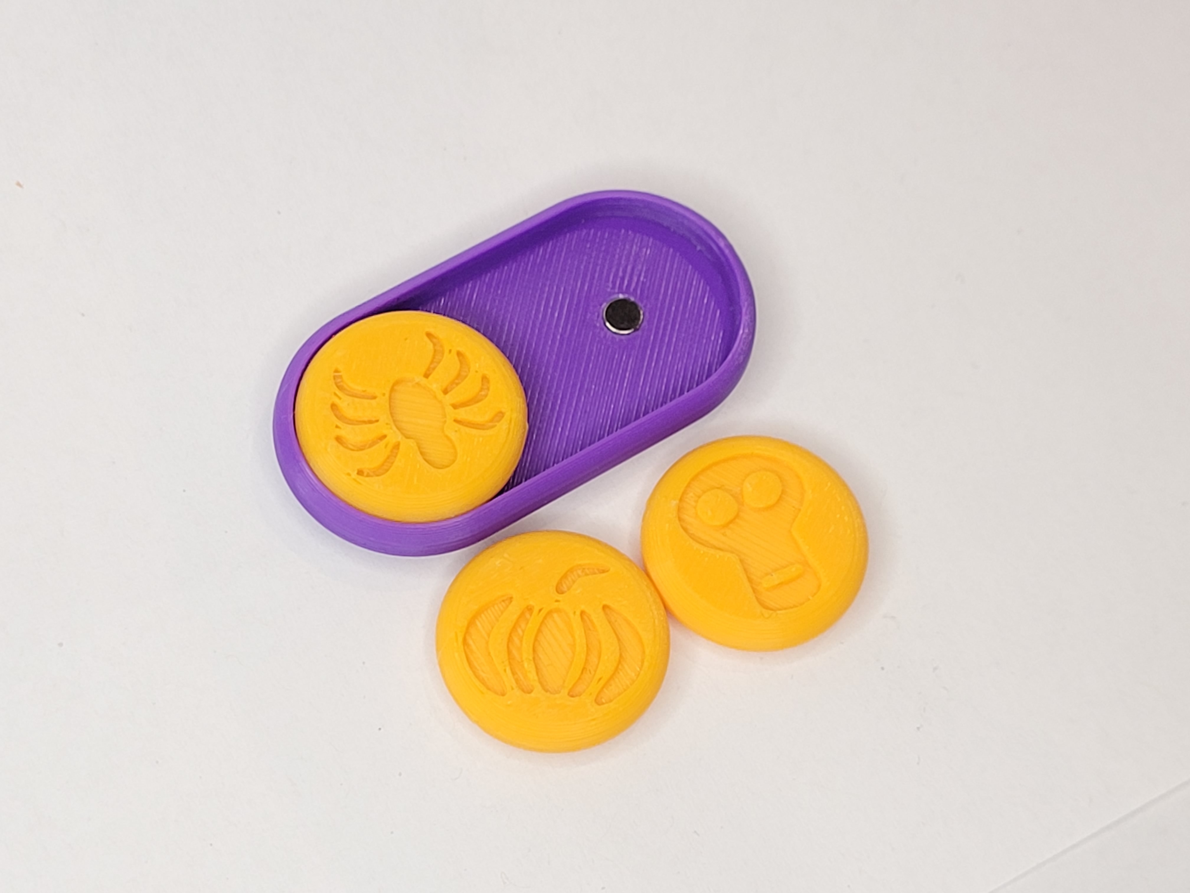 Halloween themed fidget slider with 4mm magnet