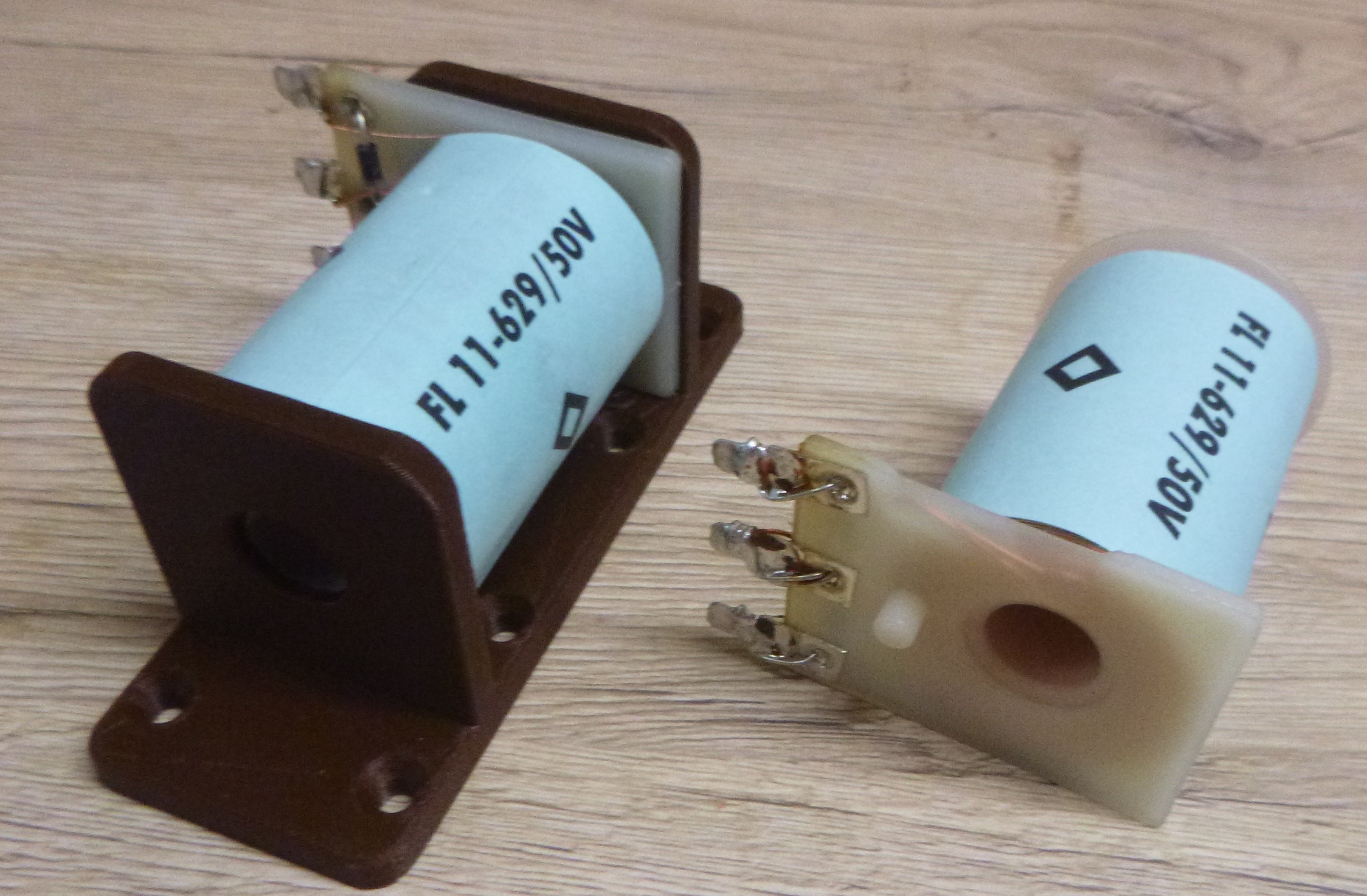 Bracket / Holder for FL-11629 / FL-11630/40 Coils.. Spulenhalterungen für Flipper Pinball