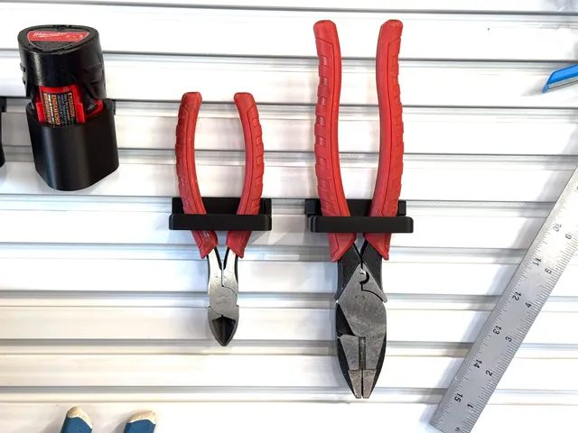 Rubbermaid FastTrack Slat Wall Tool Loop Holder
