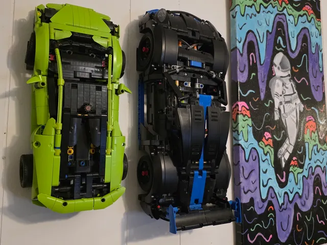 Wall mount for Lego Porsche GT4 and Huracan
