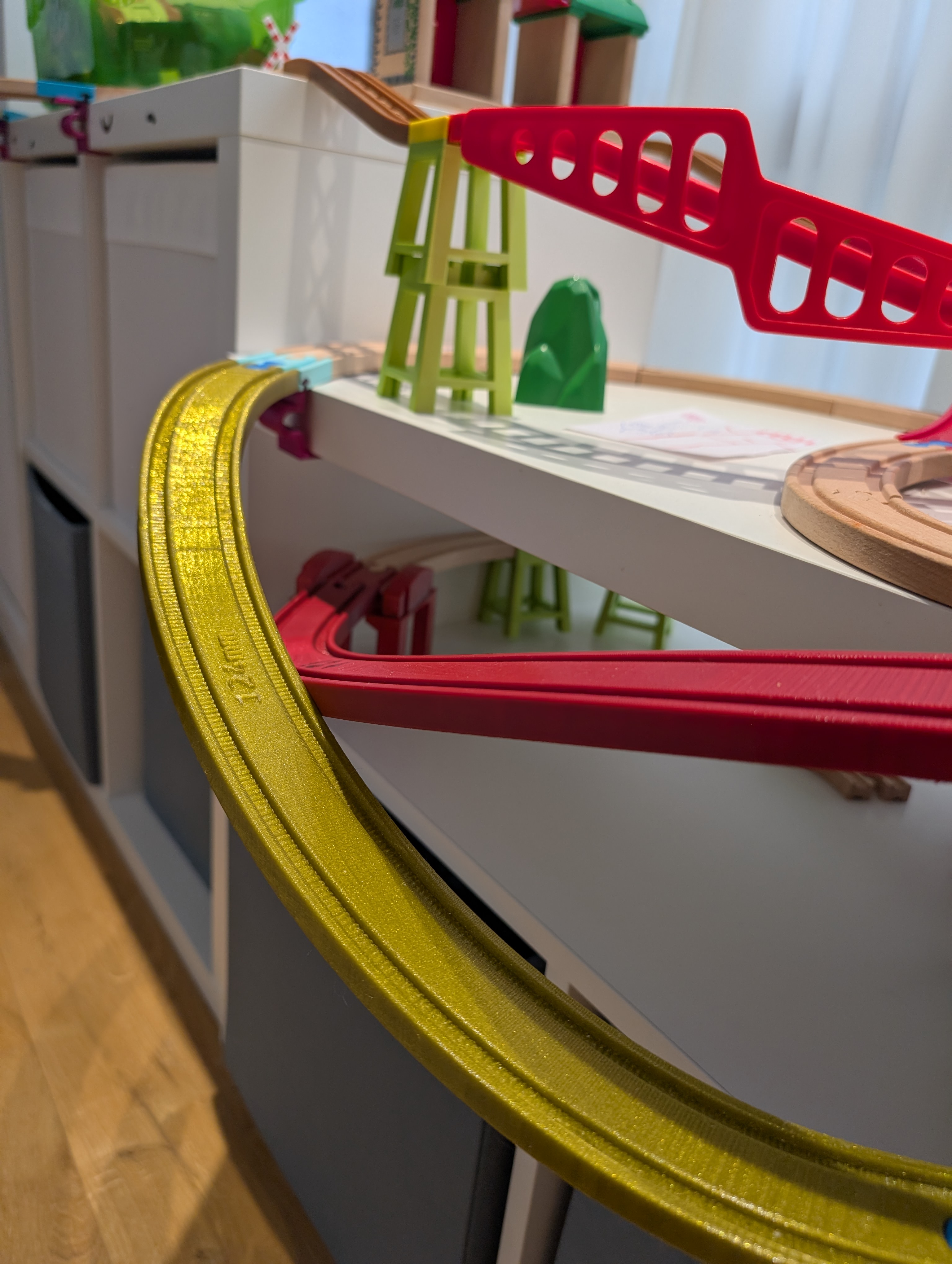 XL 90° brio/ikea train tracks (large)