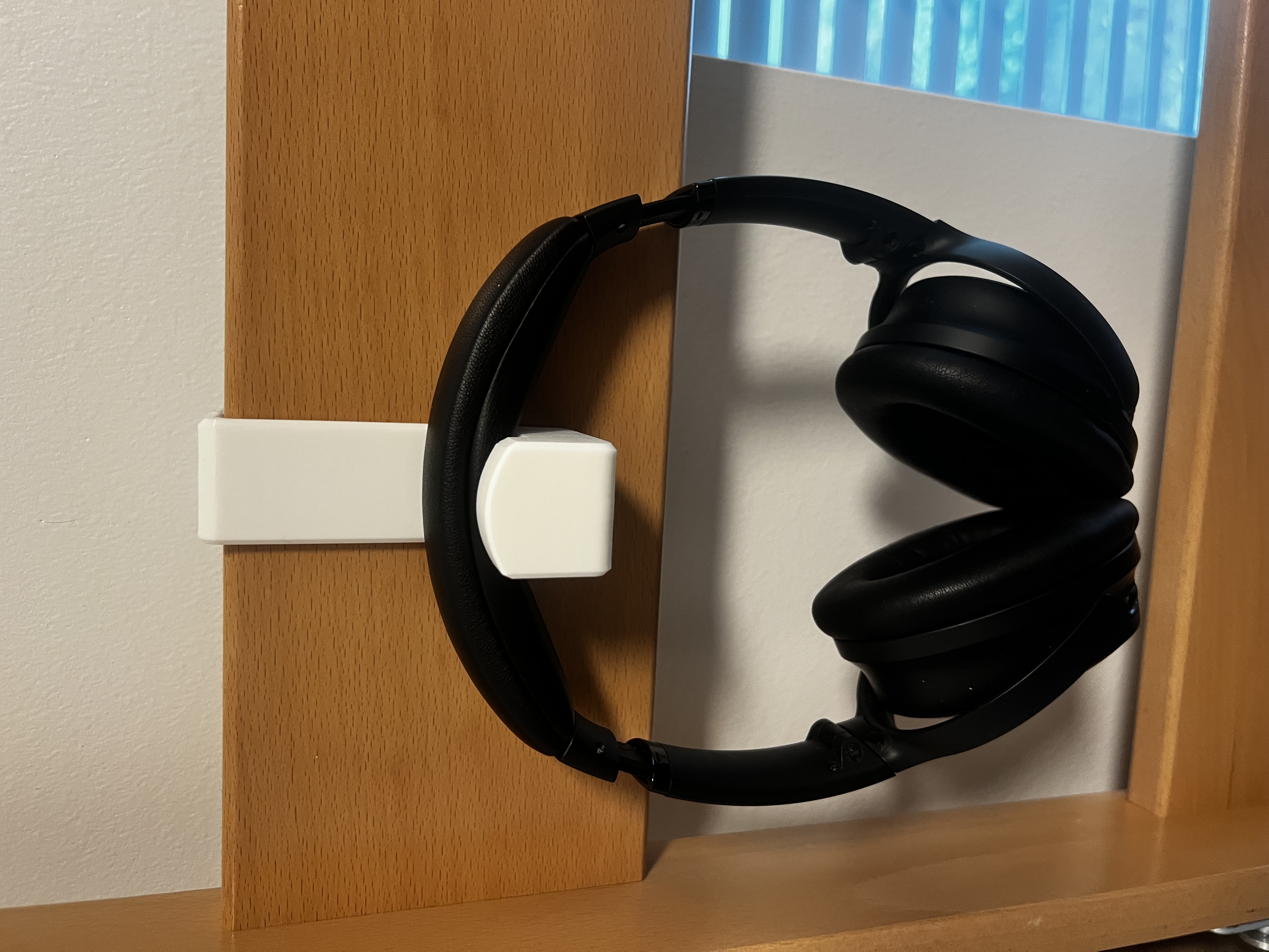 Headphone Holder for 3/4" Bed Frames