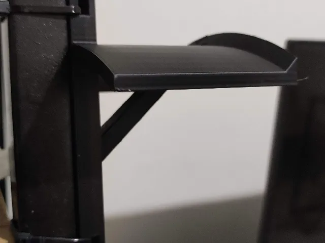Headphone Holder w/ No Supports with holes for wire ties