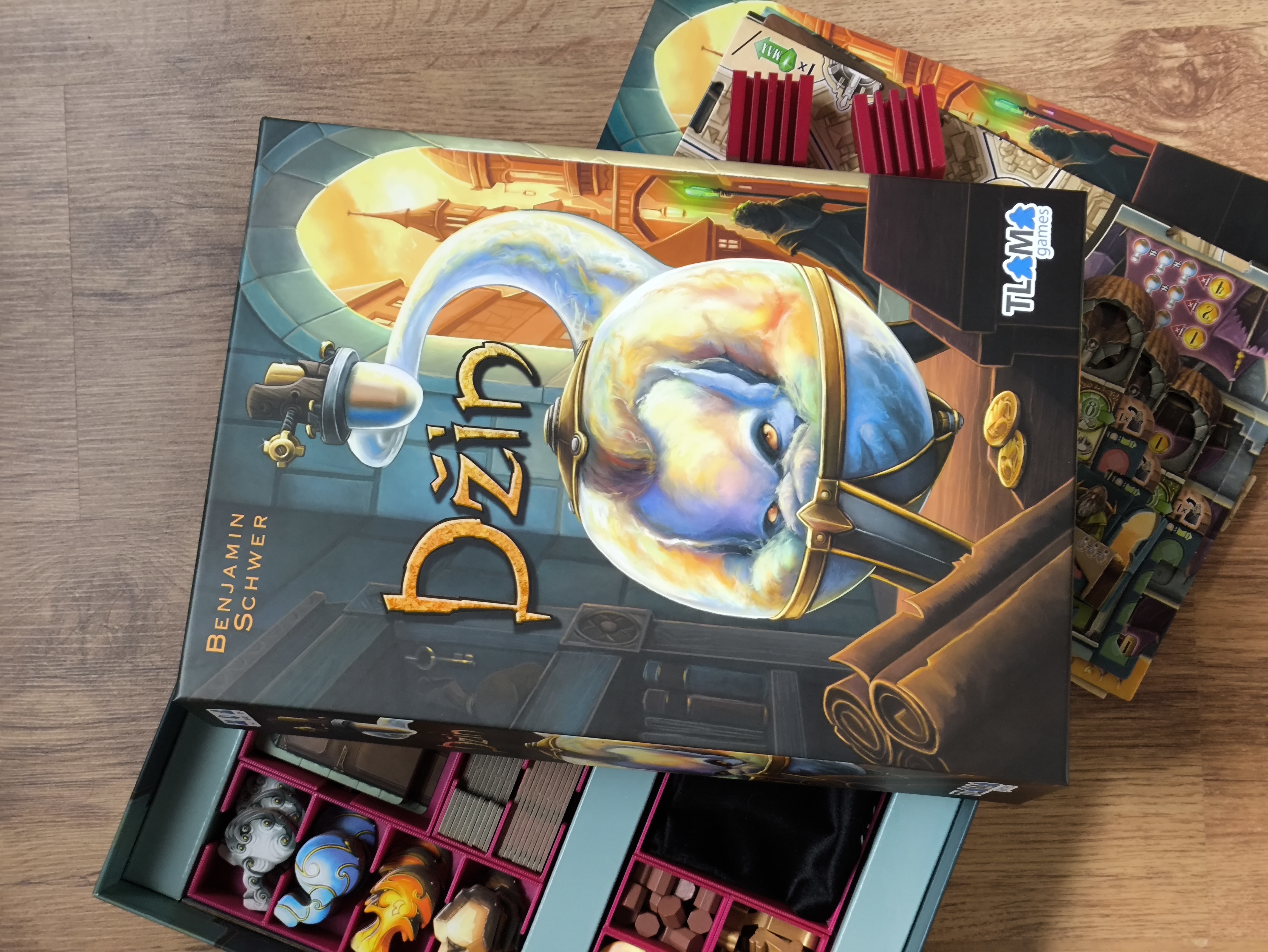 Djinn Insert – Supports Sleeved Cards