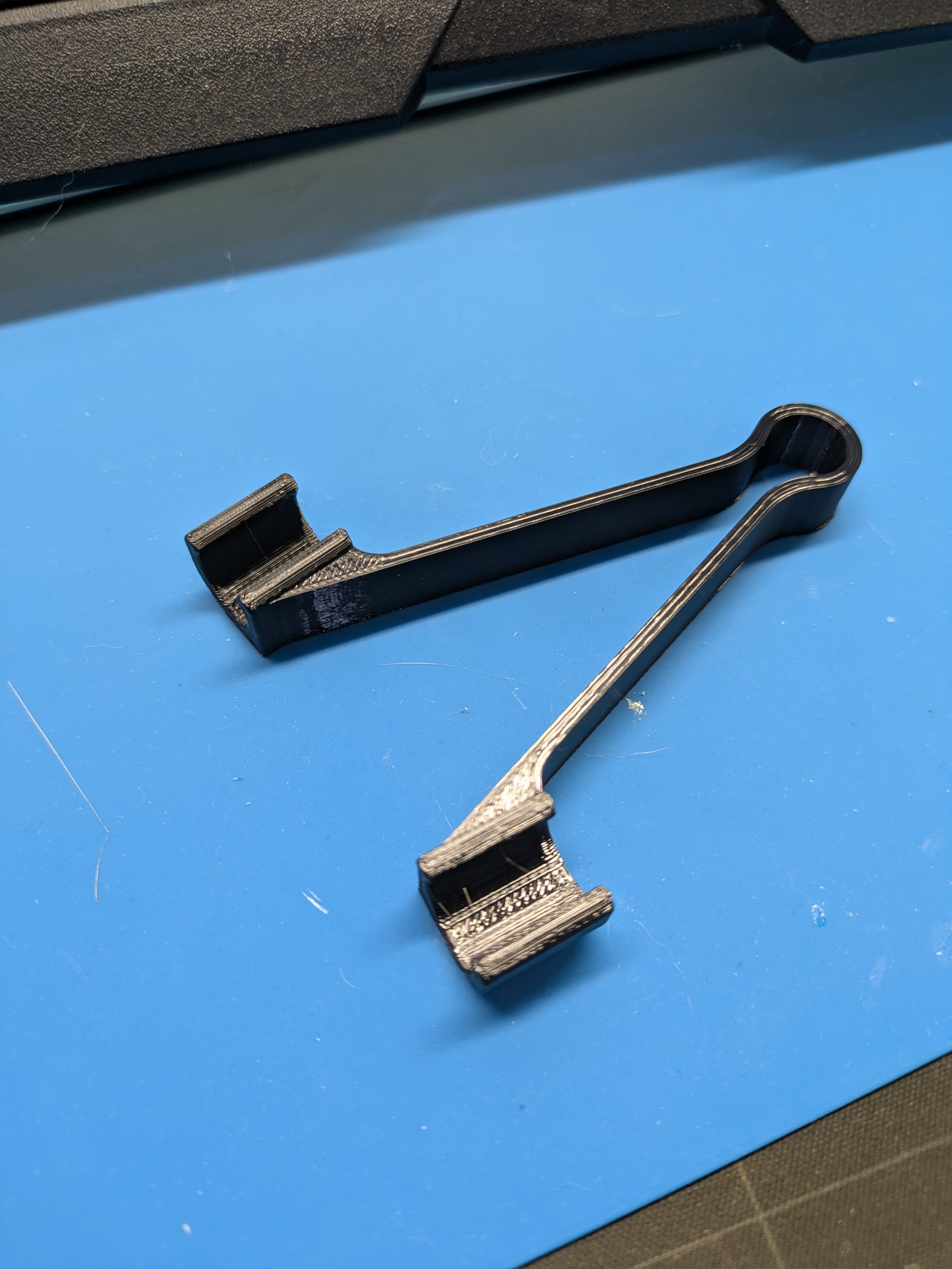 multimeter probe holder for easy one-handed changing