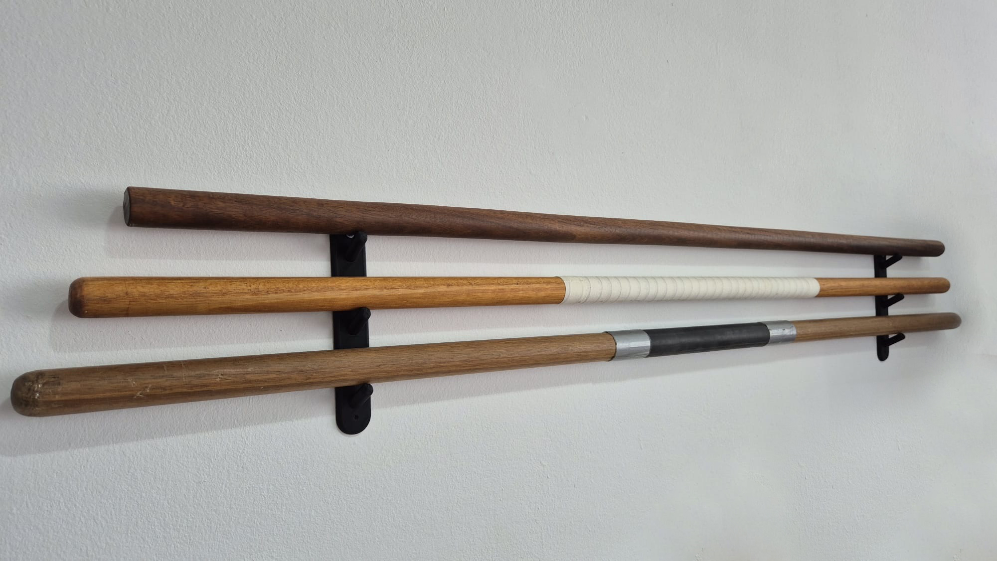 Soporte pared Bo artes marciales palo de lucha