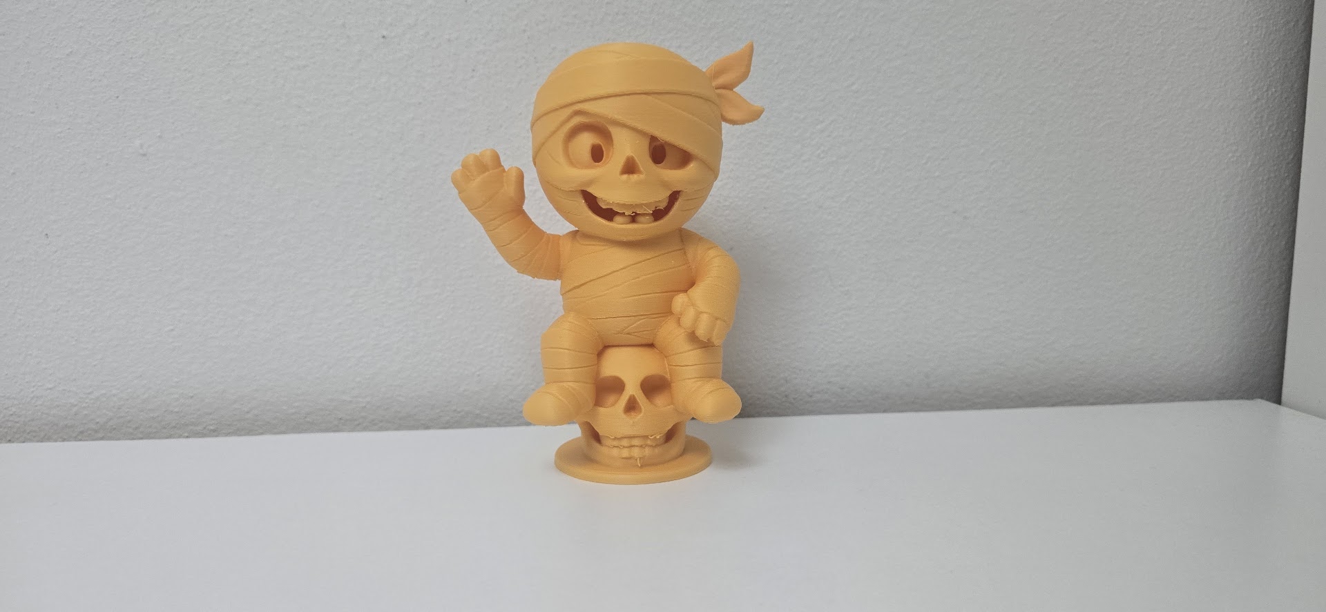 Halloween Mummy Figurine – Cute & Creepy Decoration