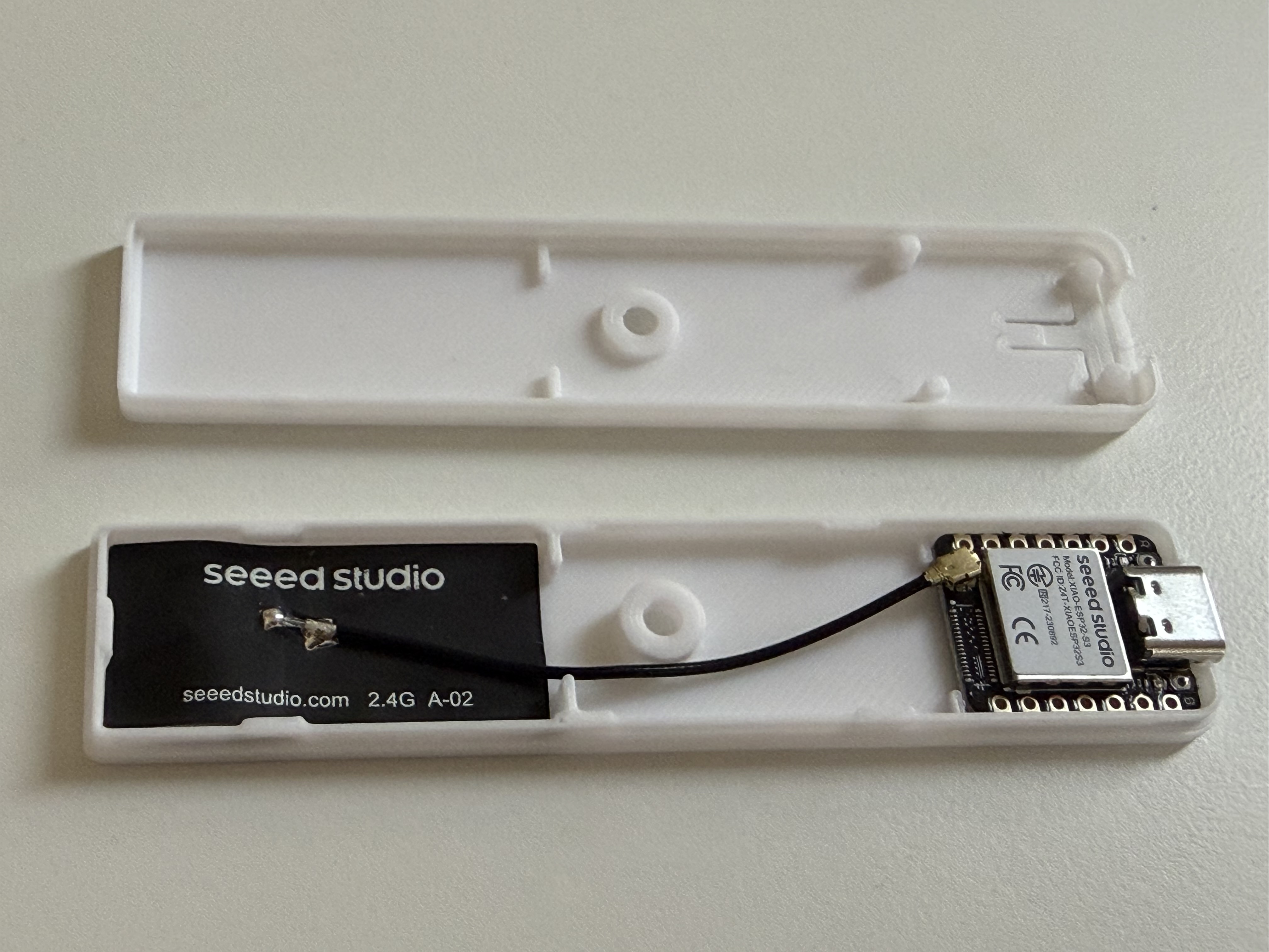Case for Seeed XIAO ESP32S3 and the default antenna
