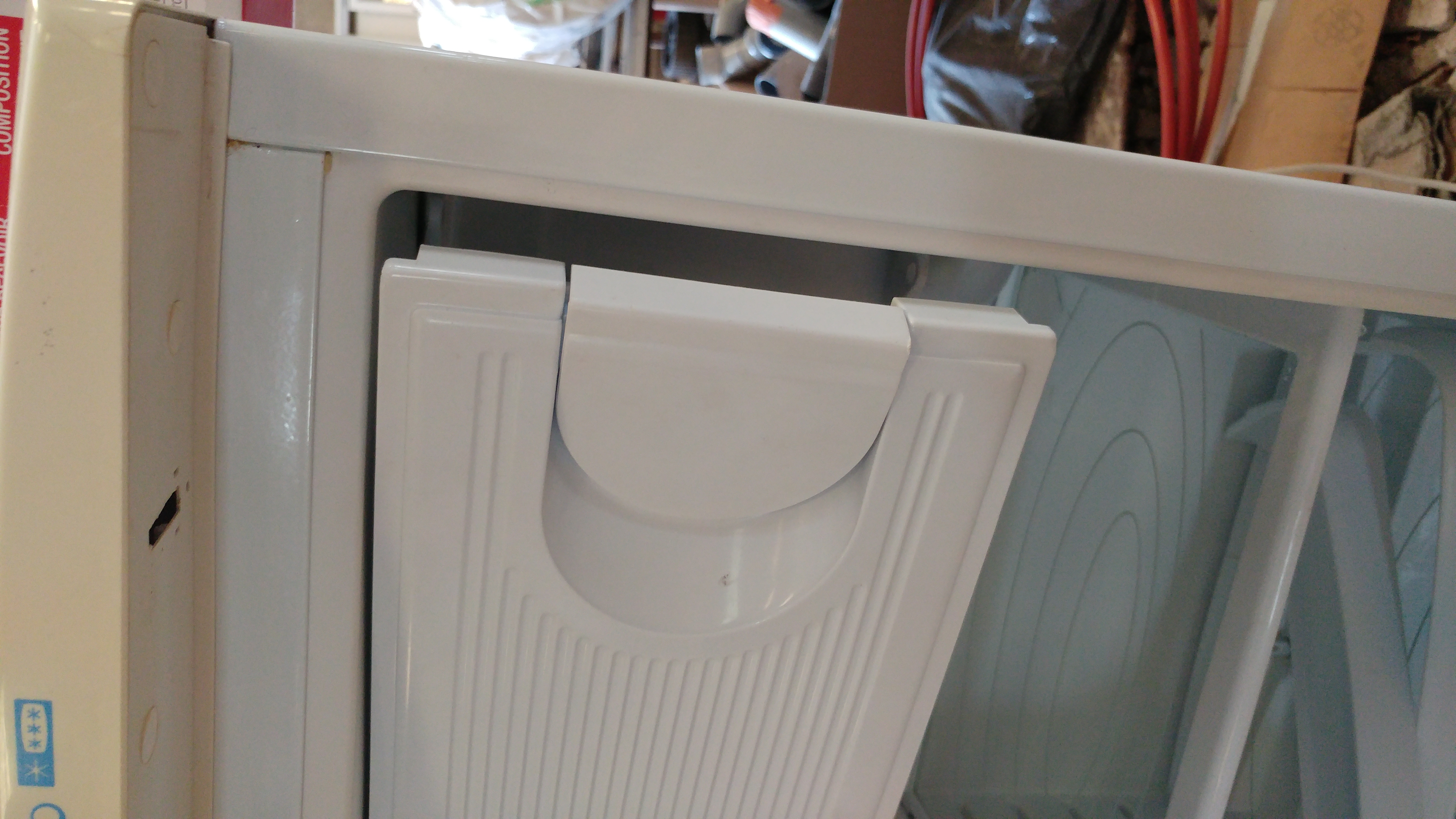Curtiss fridge freezer compartment replacement handle