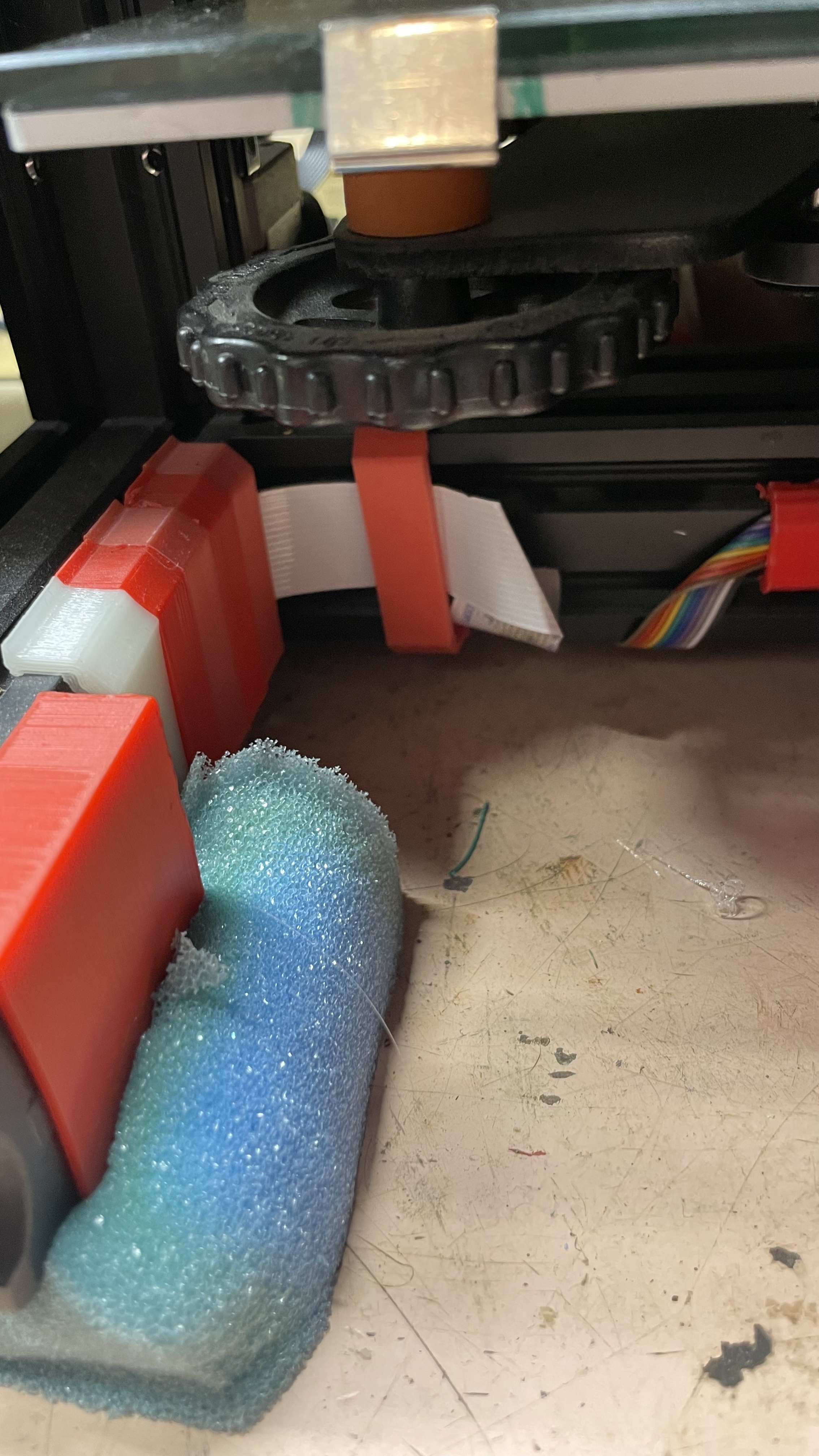 Creality Ender 3/3 Pro/5 Ribbon Cable Retaining Clip (Other Printers with 40 mm metal frame pieces)