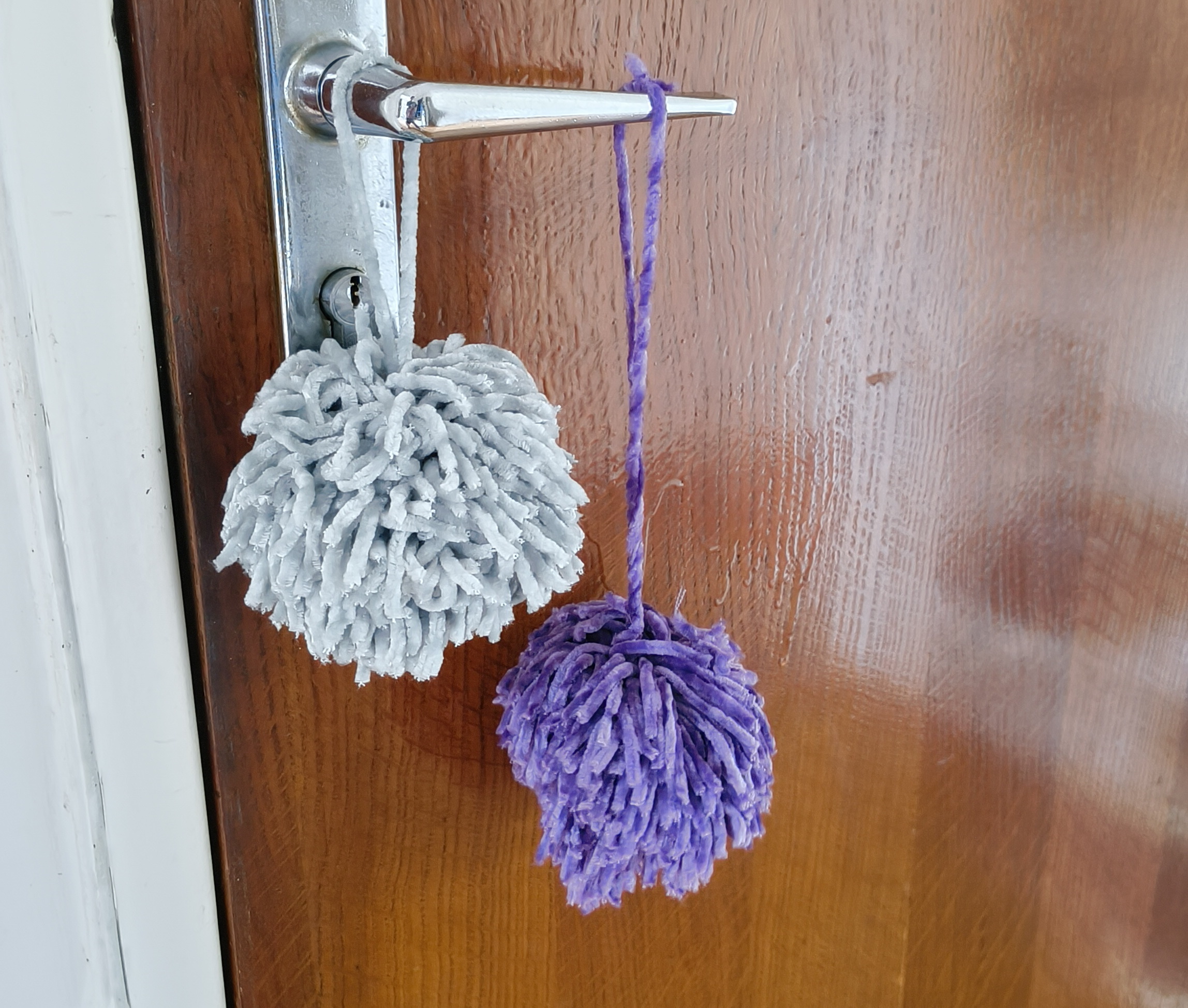 Tool for making pompoms