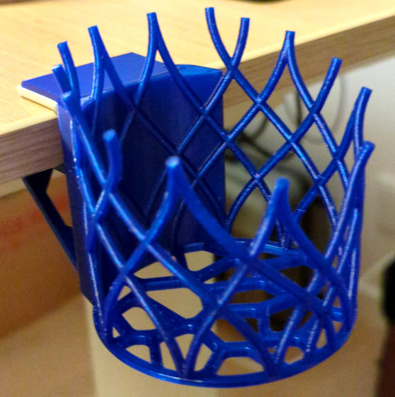 Light woven parametric can/cup holder - OpenSCAD