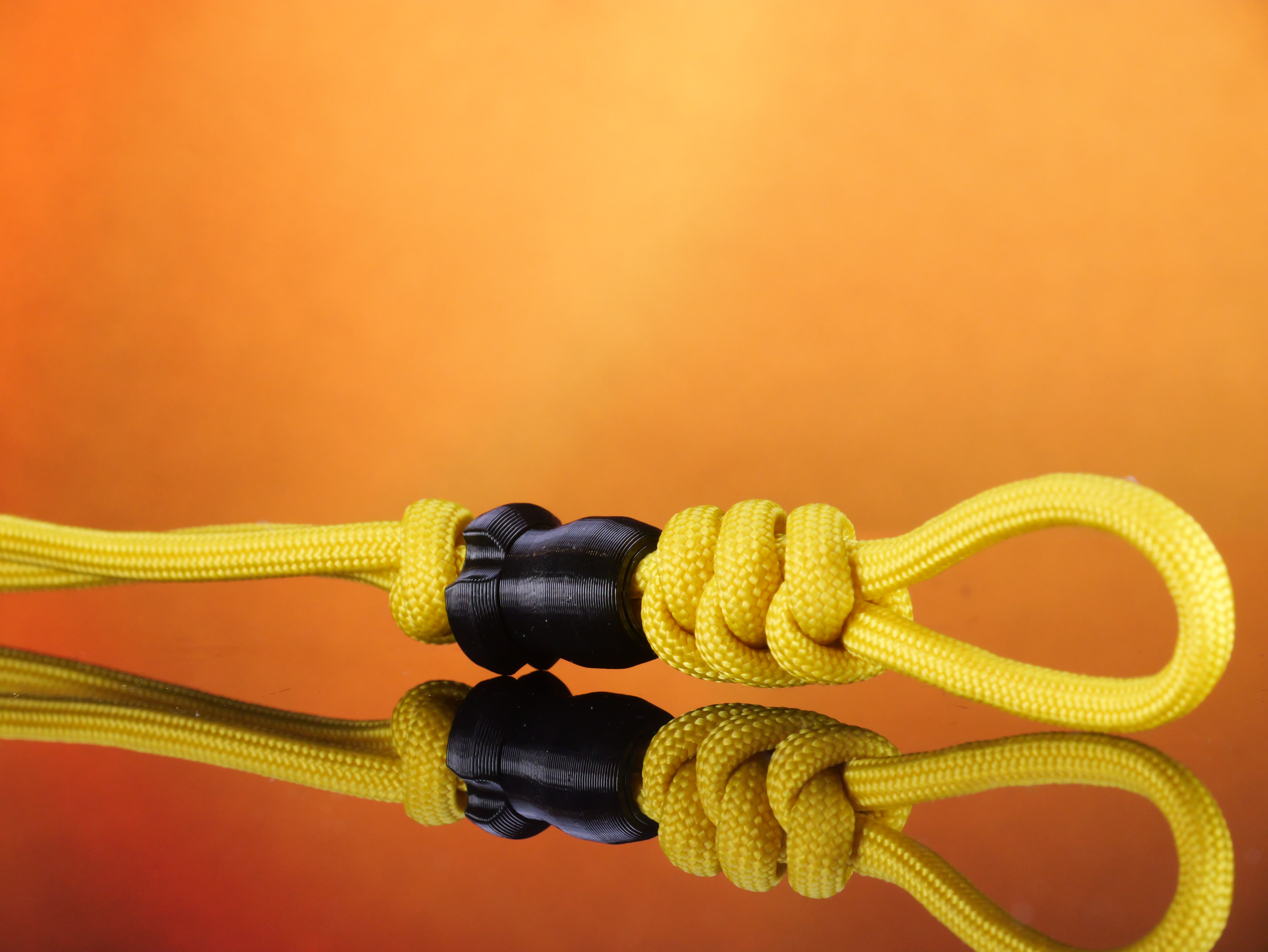 Mini Nuke – Post-Apocalyptic Paracord Bead