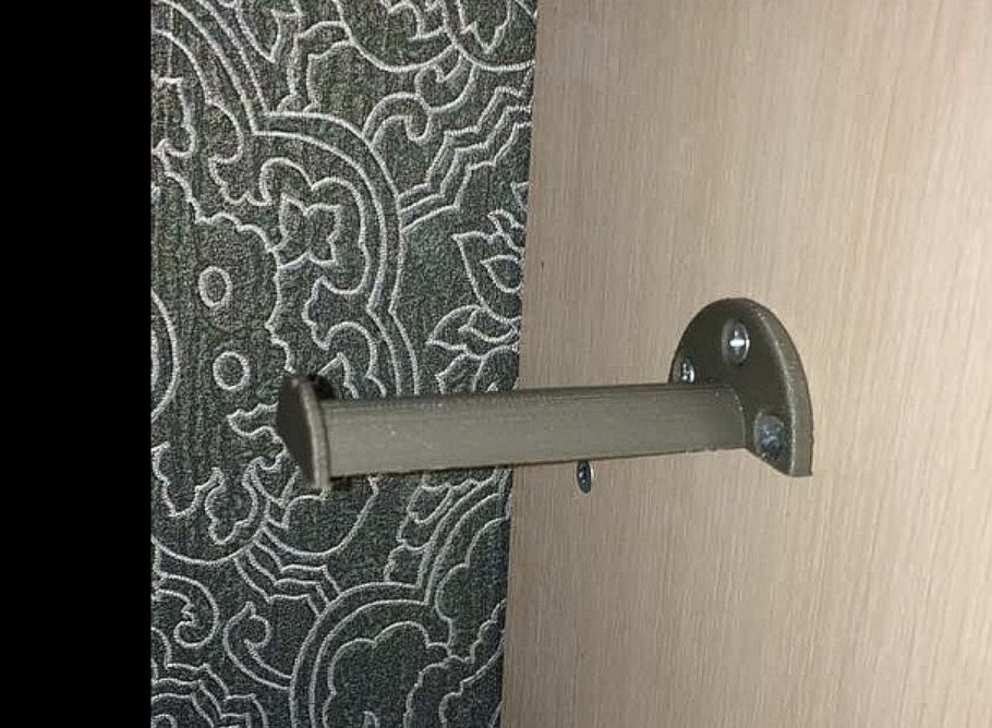 Držák na filament na stěně